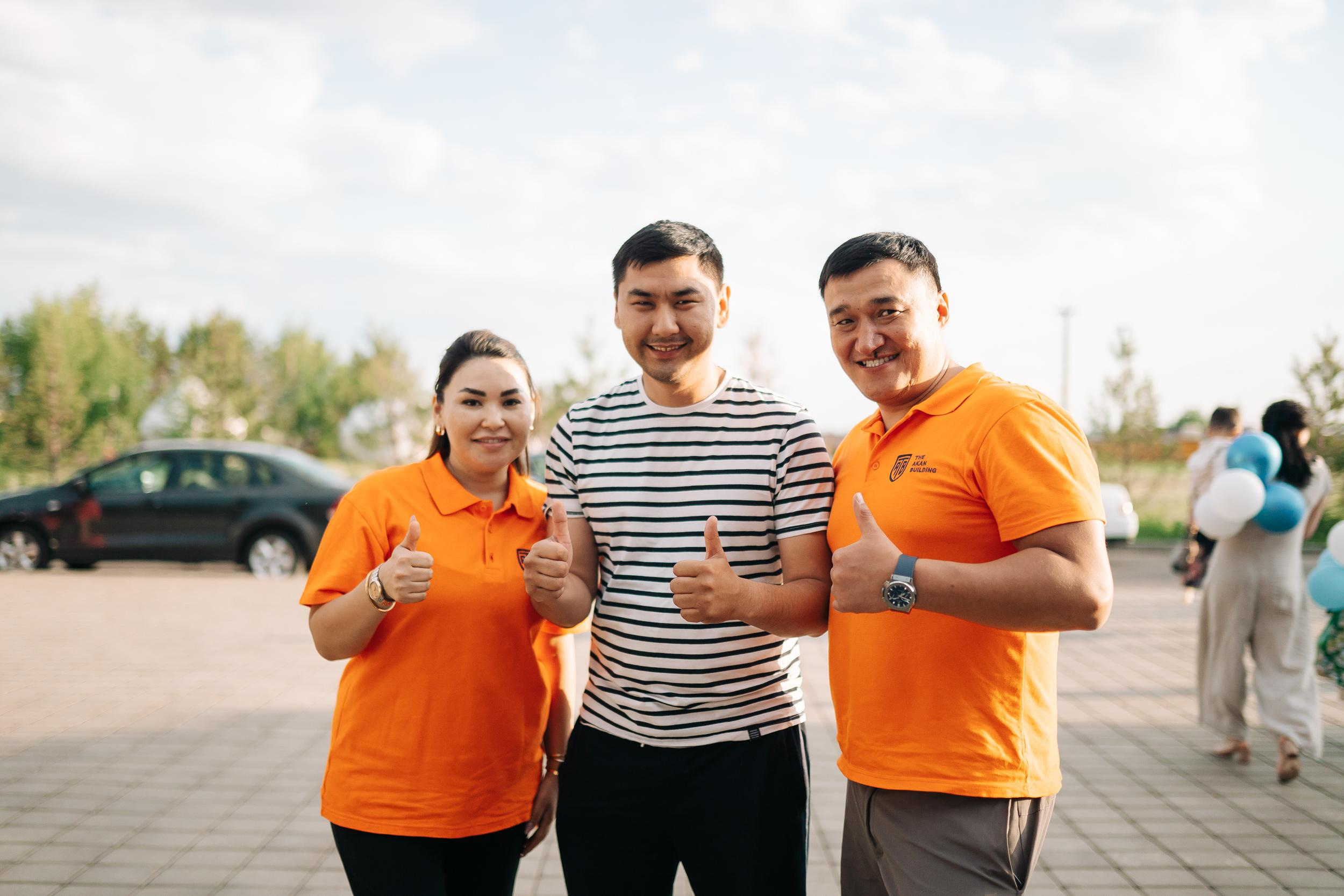 День рождения The Akan Building