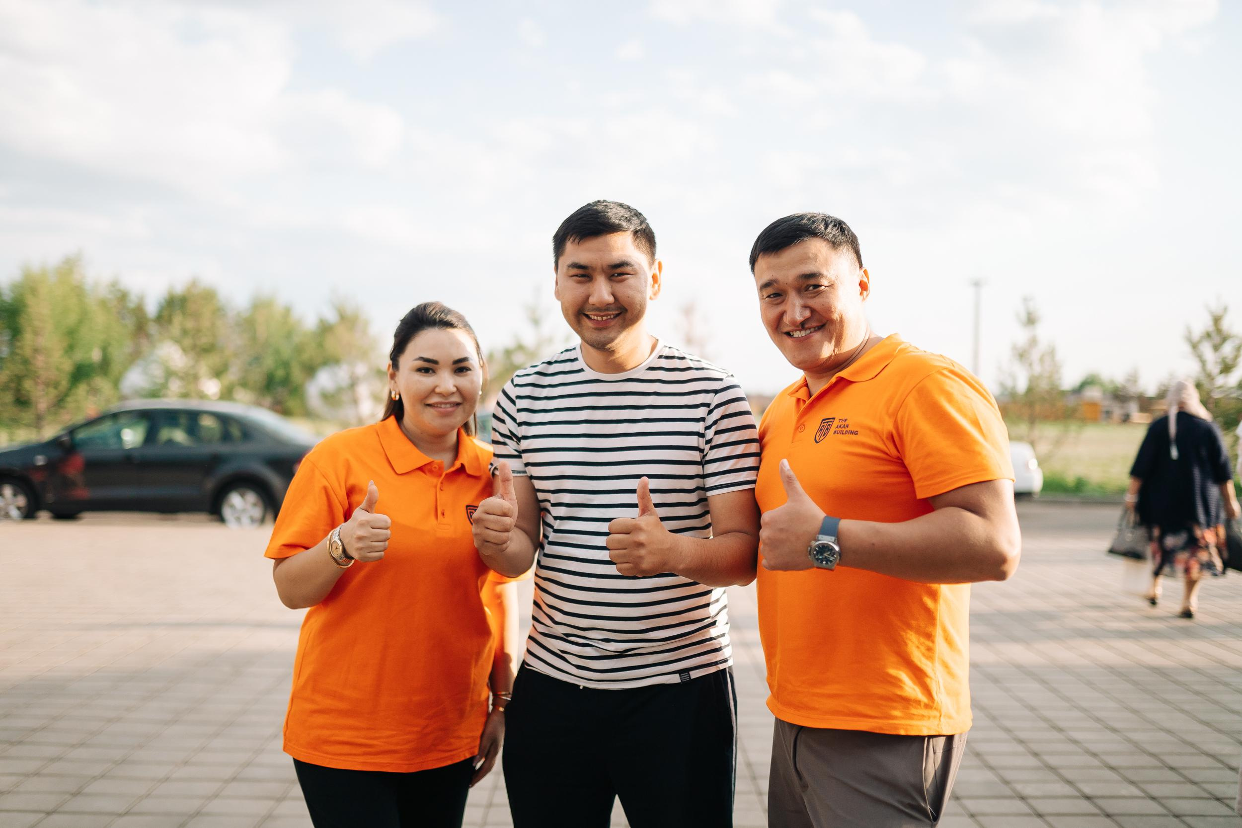 День рождения The Akan Building