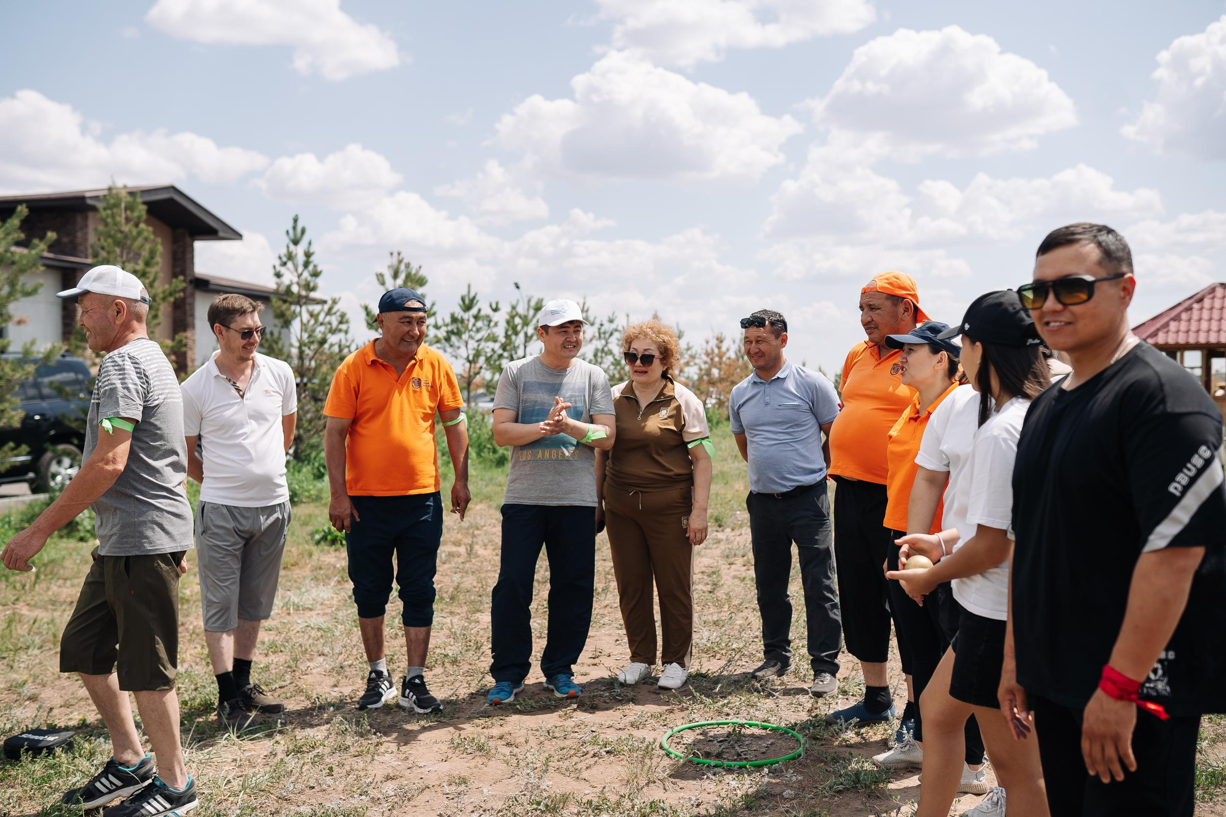 День рождения The Akan Building