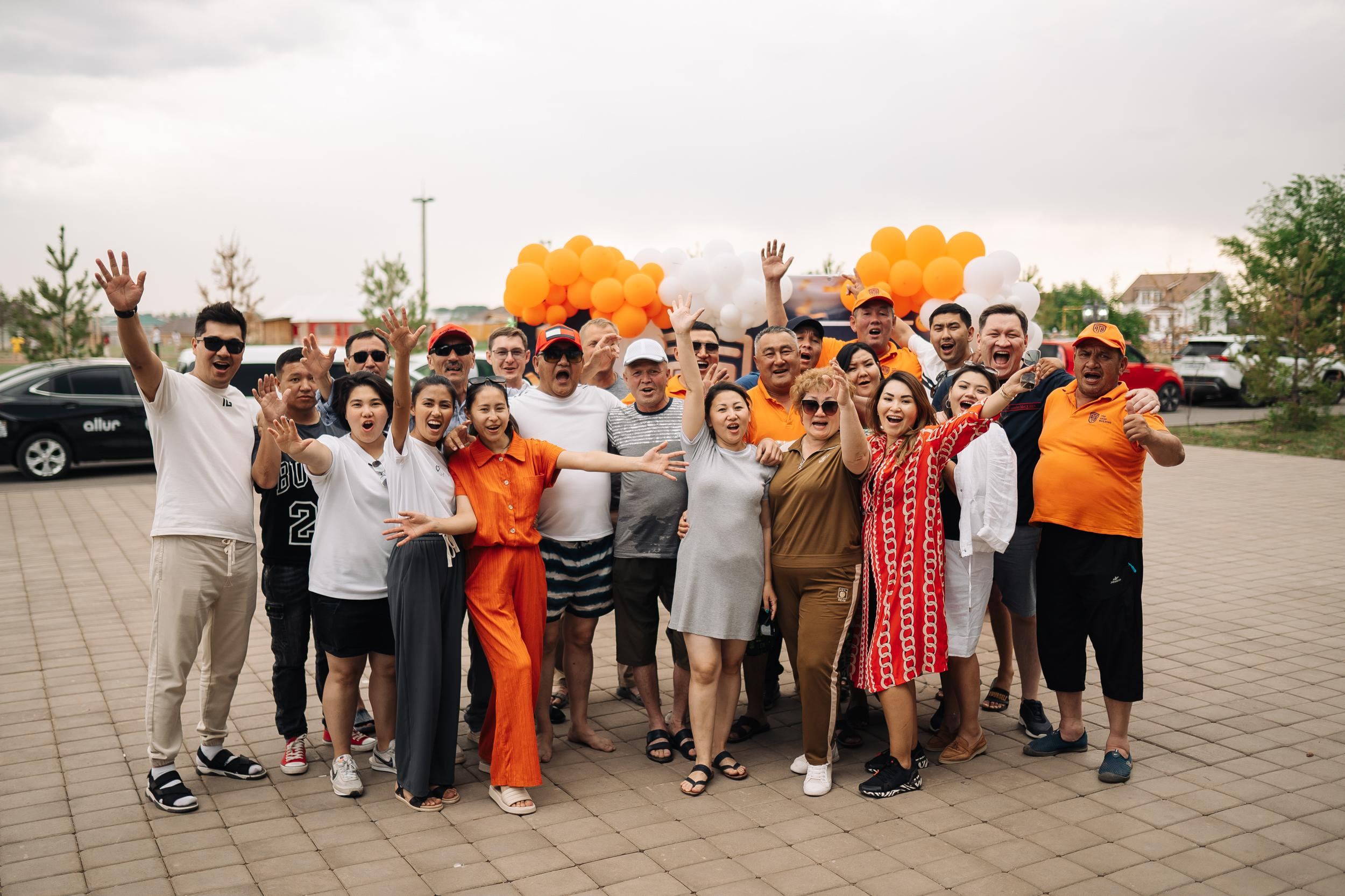 День рождения The Akan Building