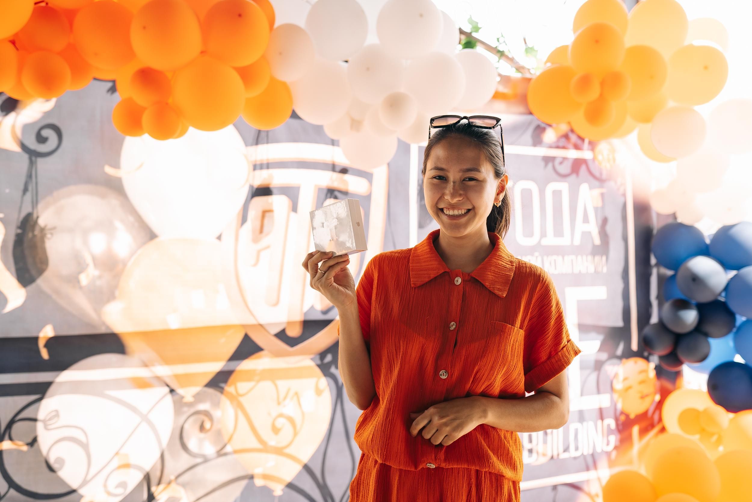 День рождения The Akan Building