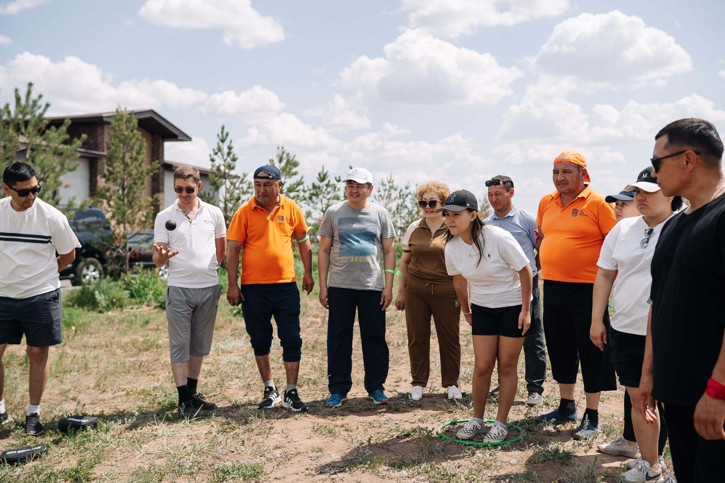 День рождения The Akan Building