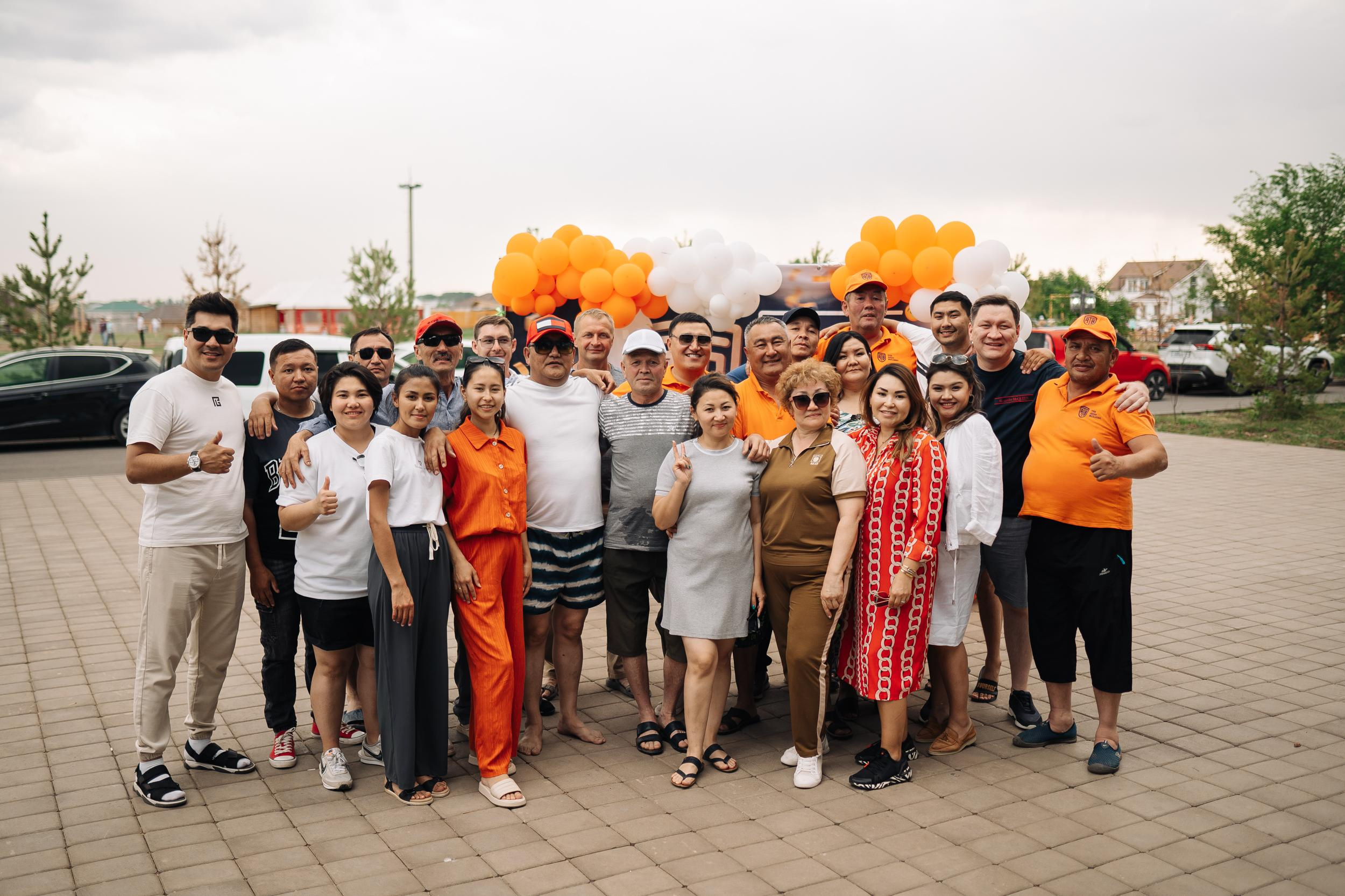 День рождения The Akan Building