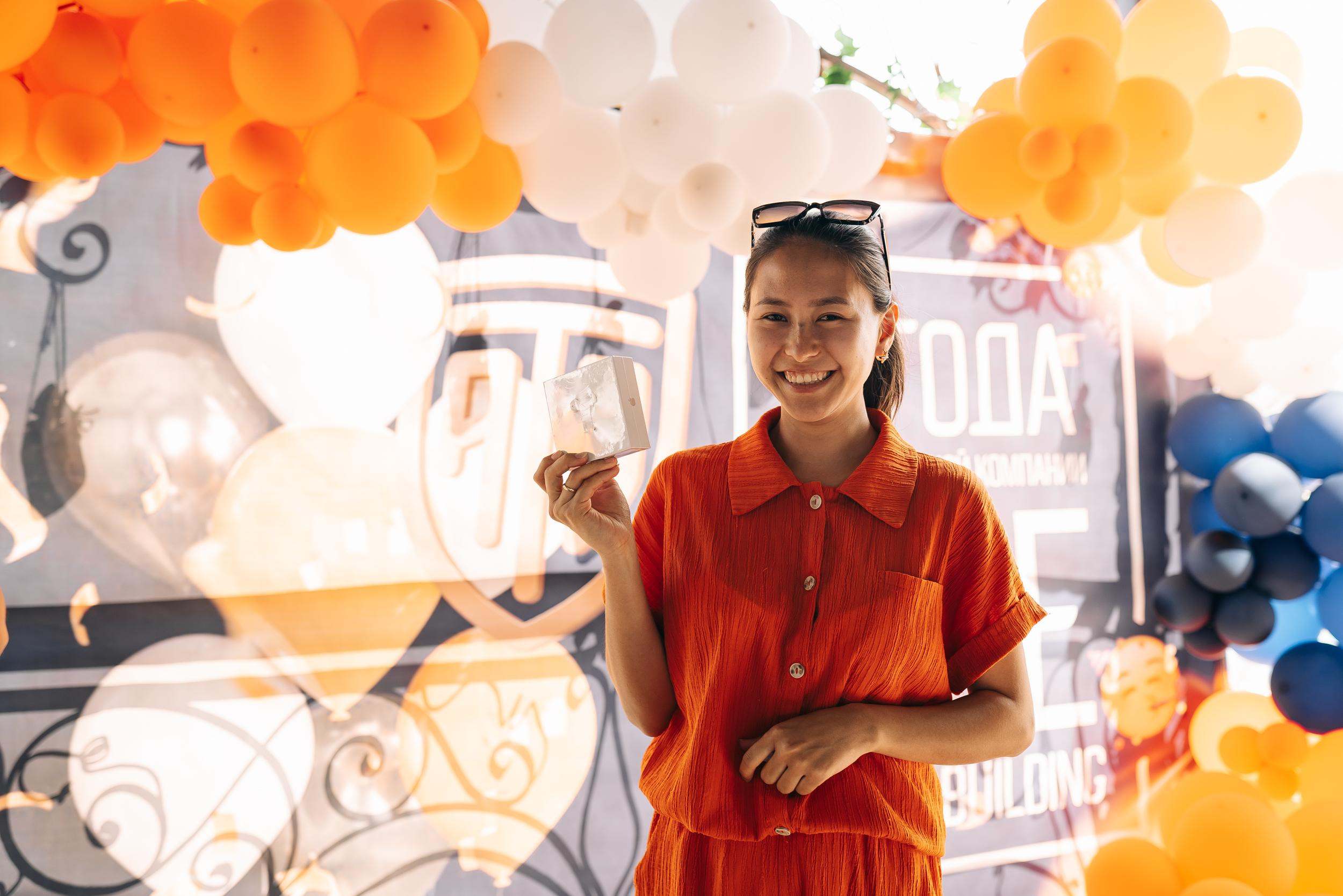 День рождения The Akan Building