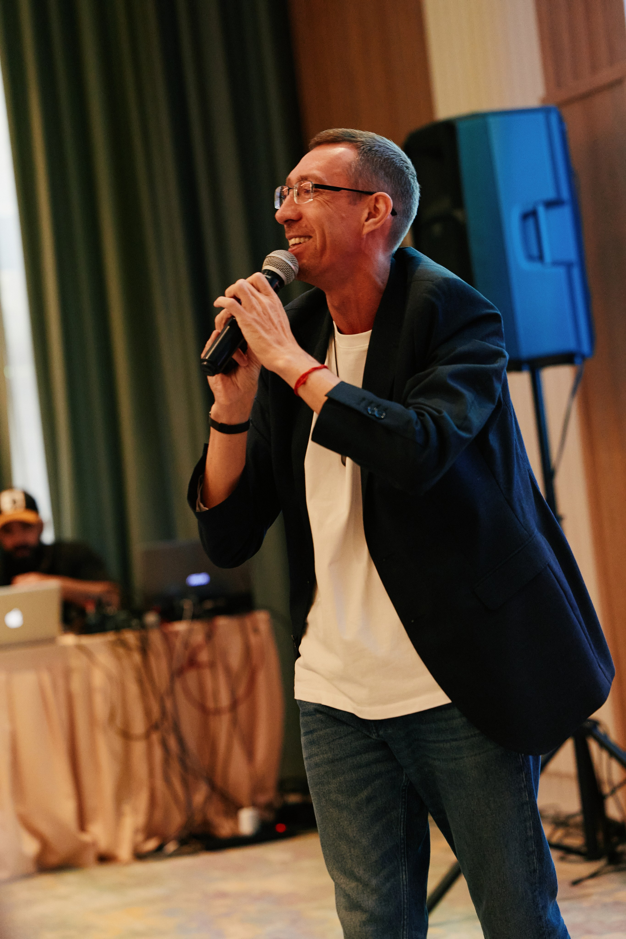 Современная женщина в Hilton 26.10. Свадебный репортажный фотограф краснодар максим дремов дрёмов фотосессия студия цена