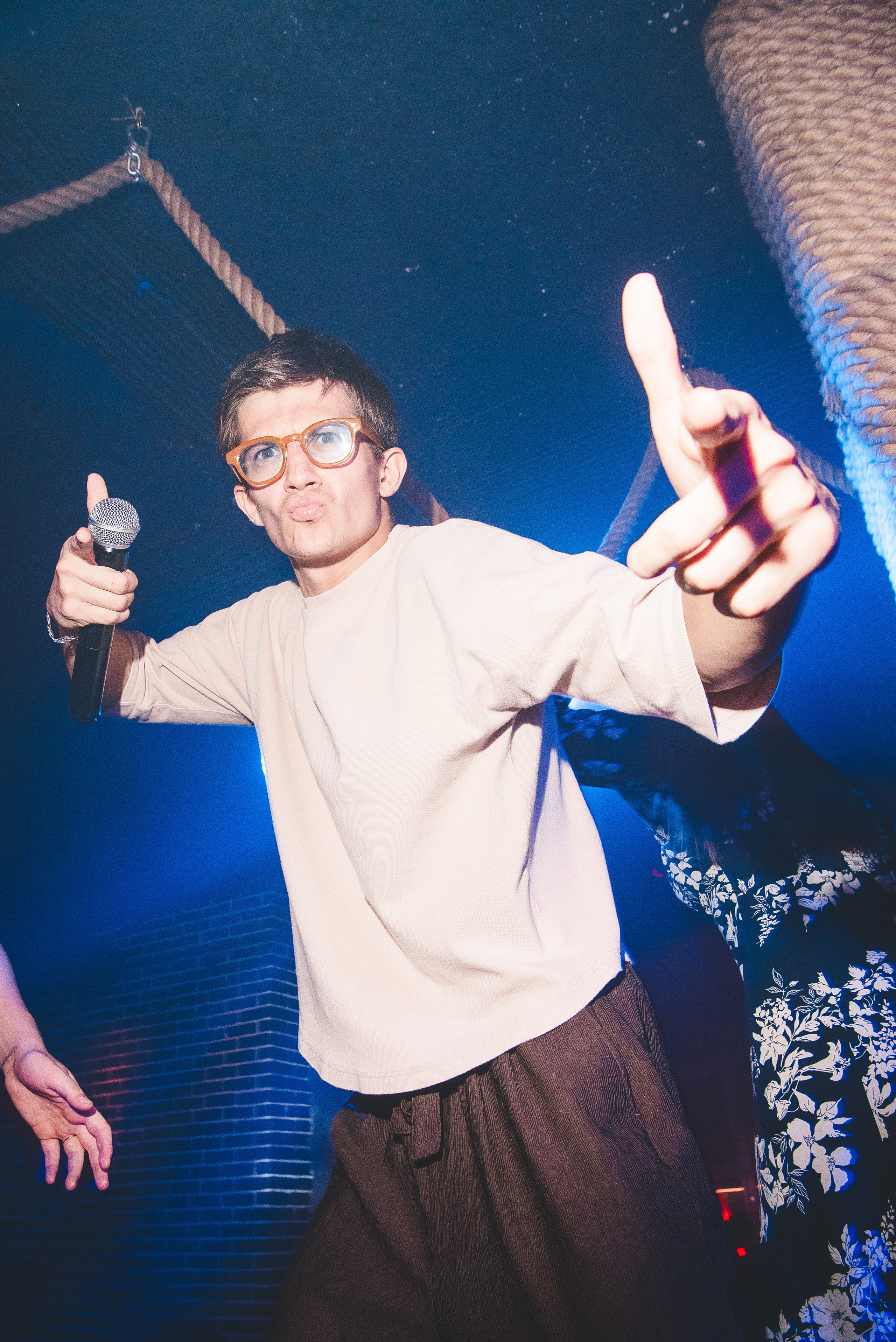 Фотоотчёты о вечеринках для НеБар Волгоград. Или стиль «пьяный фотограф». Фотограф в Волгограде и Волжском Александр Горбань