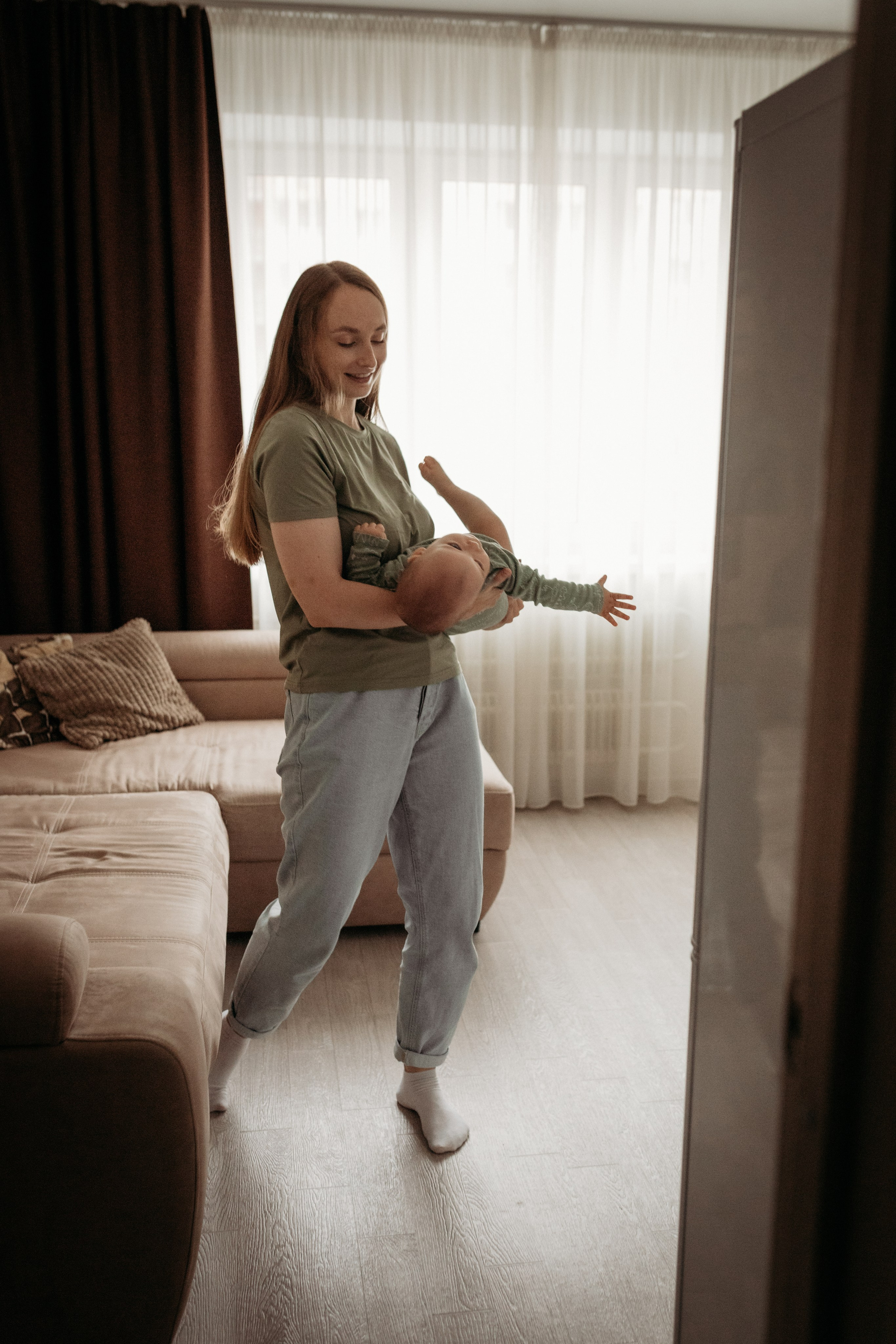 Лайфстайл lifestyle фотосессия новорожденного Барнаул. Фотограф новорожденных в г. Барнаул Ренпенинг Катерина