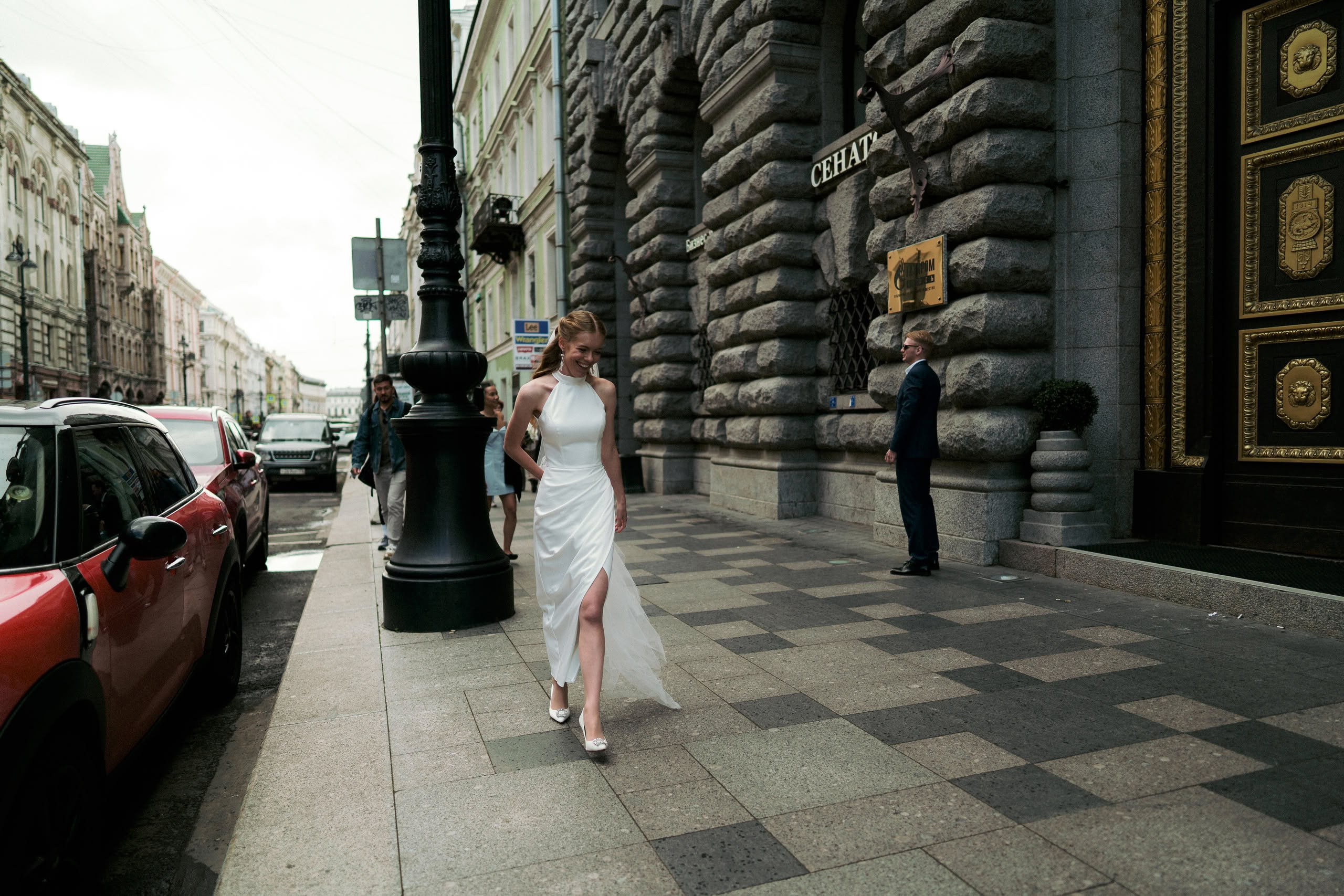 Арина и Илья — свадьба в Петербурге, цифра и плёнка. Свадебный фотограф Дмитрий Родионов — Санкт-Петербург и Ленинградская область