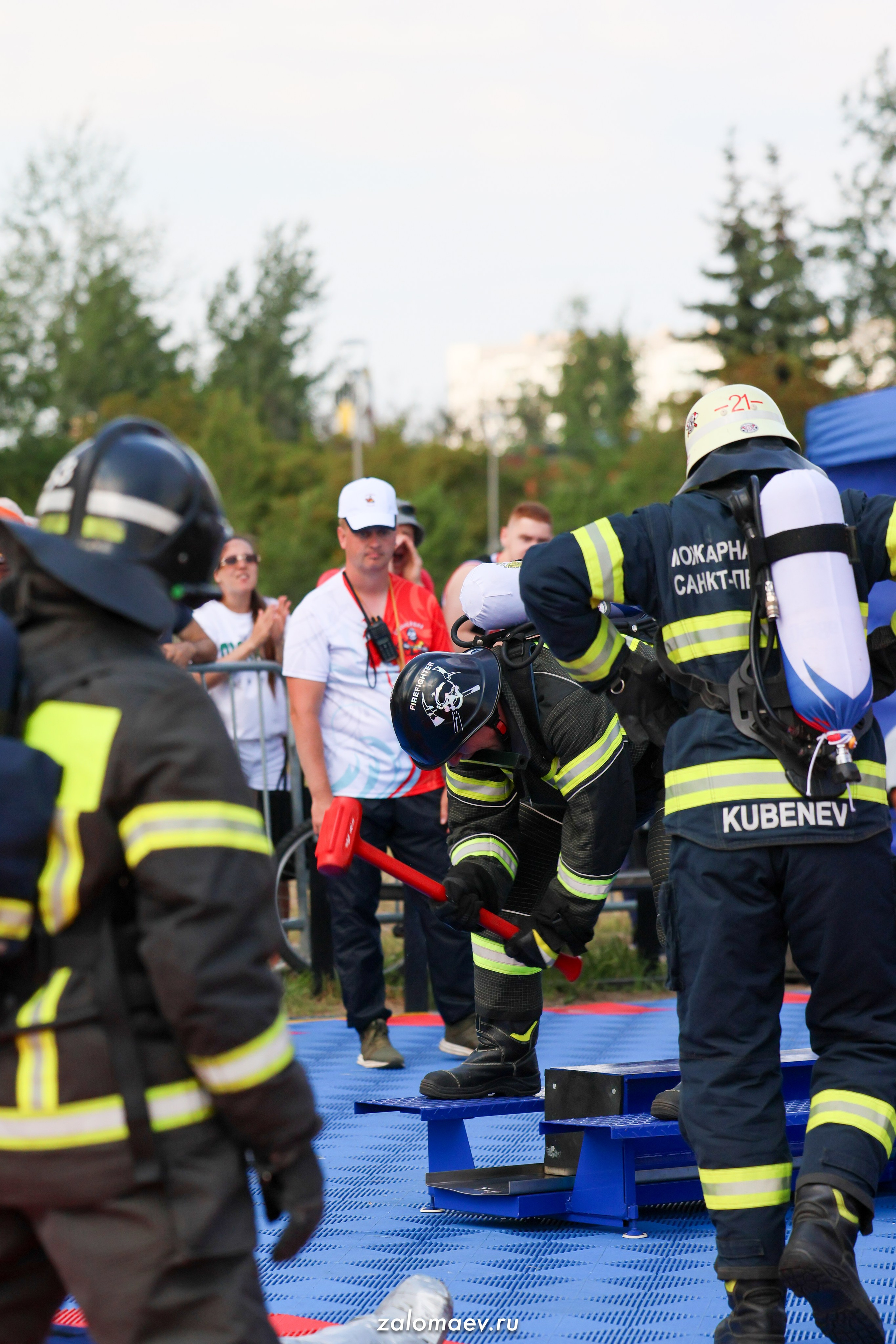 Сильнейший пожарный. Фотограф Александр Заломаев