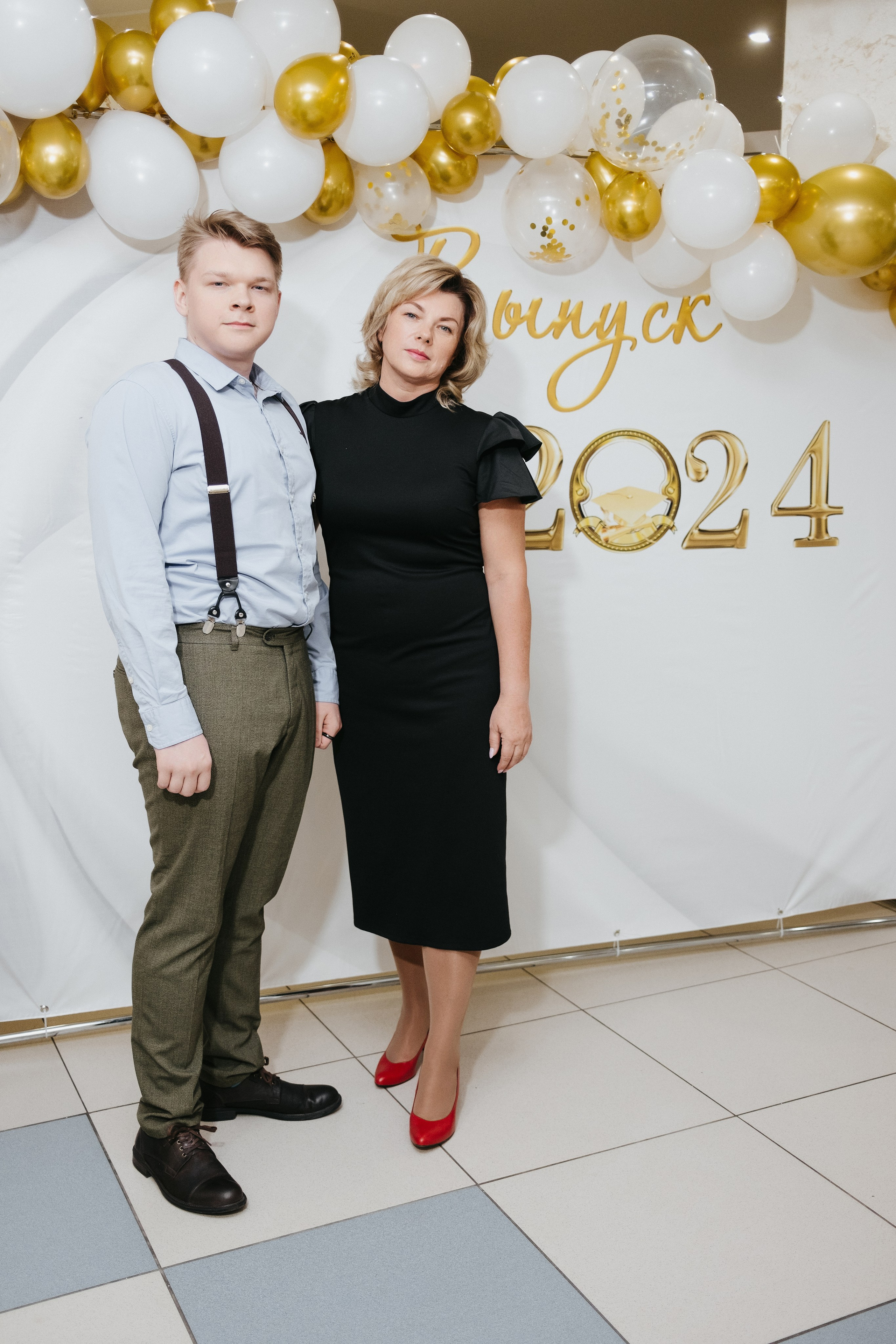 Выпускной 11 класс школы № 30. Свадебный и репортажной фотограф Денис Ожигин в Краснодаре и Краснодарском крае