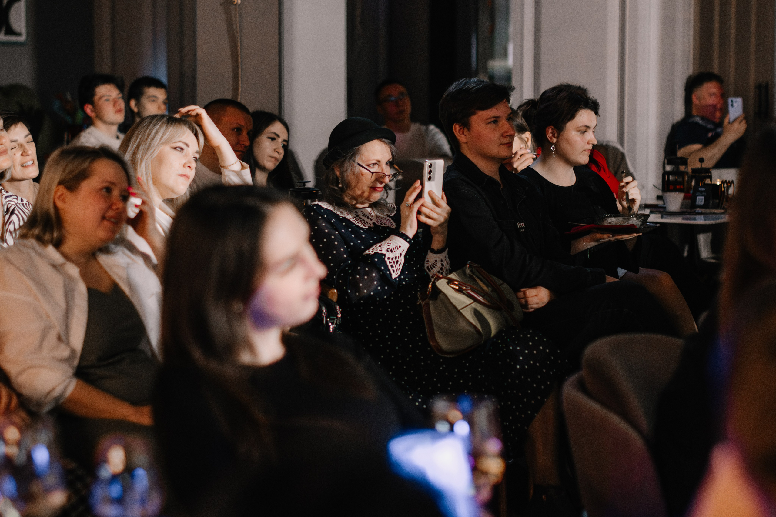 StandUp с Наташей Красновой. 1 апреля в Sketch. Фотограф в Челябинске Любовь Денисенко