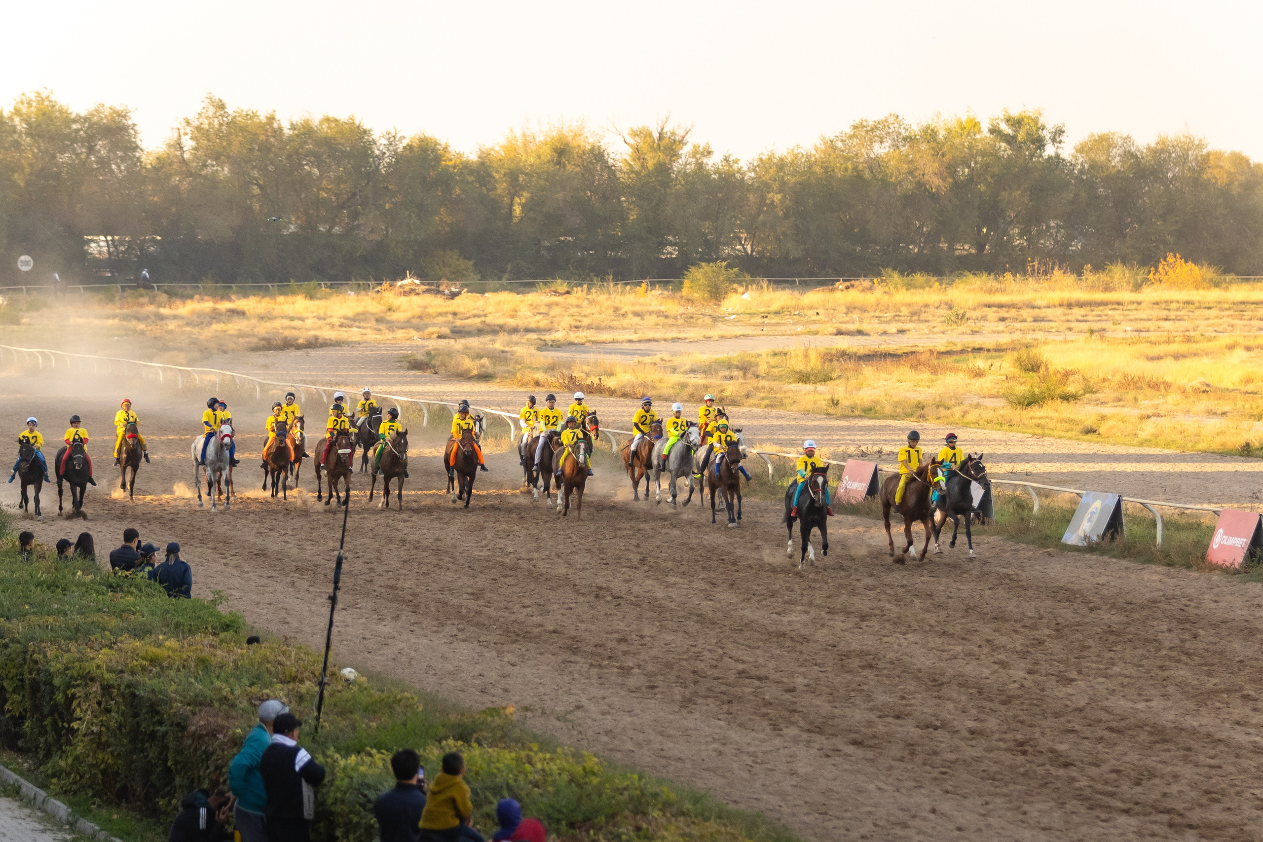 Фоторепортаж финал Казахстана по байге 2025 — конные забеги. Коммерческий и репортажный фотограф в Алматы — Jora Abramov
