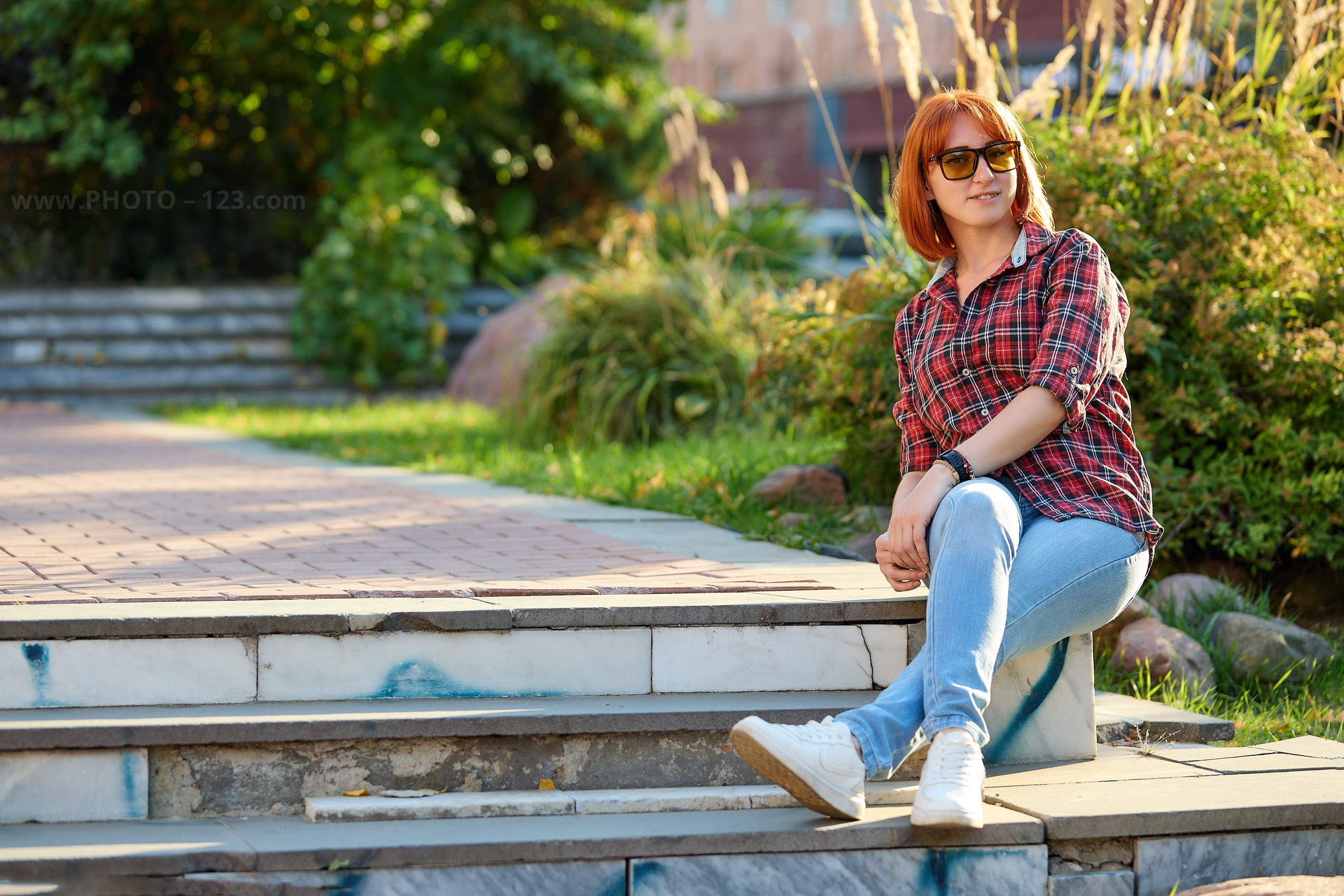 Stylish Redhead Woman in Urban Autumn, Nizhny Novgorod. Photographer, Retoucher & Graphic Designer @photo123pro
