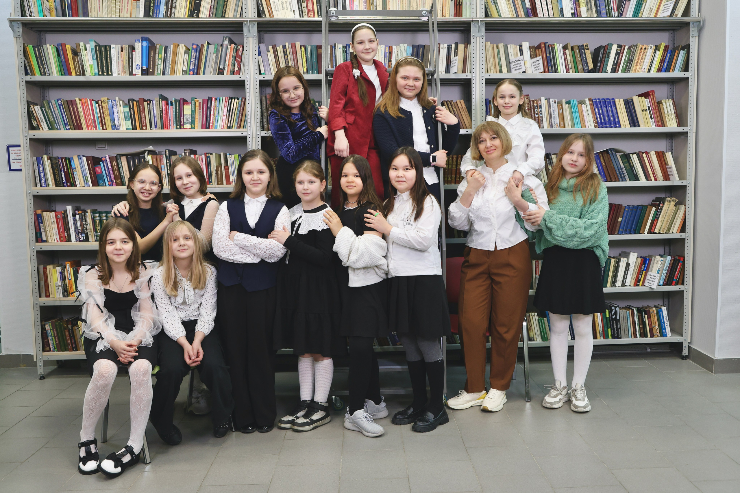 4 класс. Групповые фото. Школьные выпускные альбомы в Москве Марина Николаева