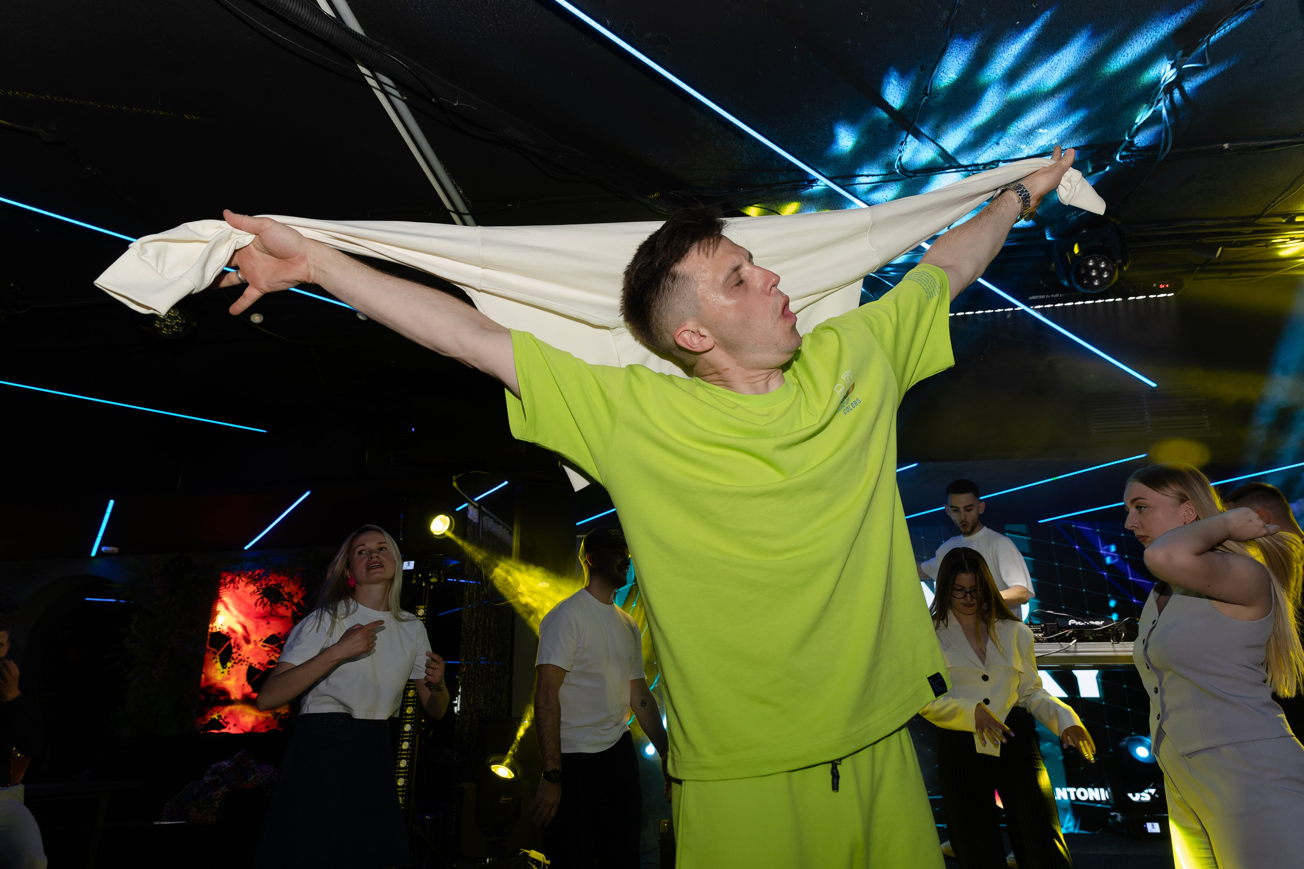 EVENT PARTY. Репортажный и свадебный фотограф в Минске Шамко Анатолий