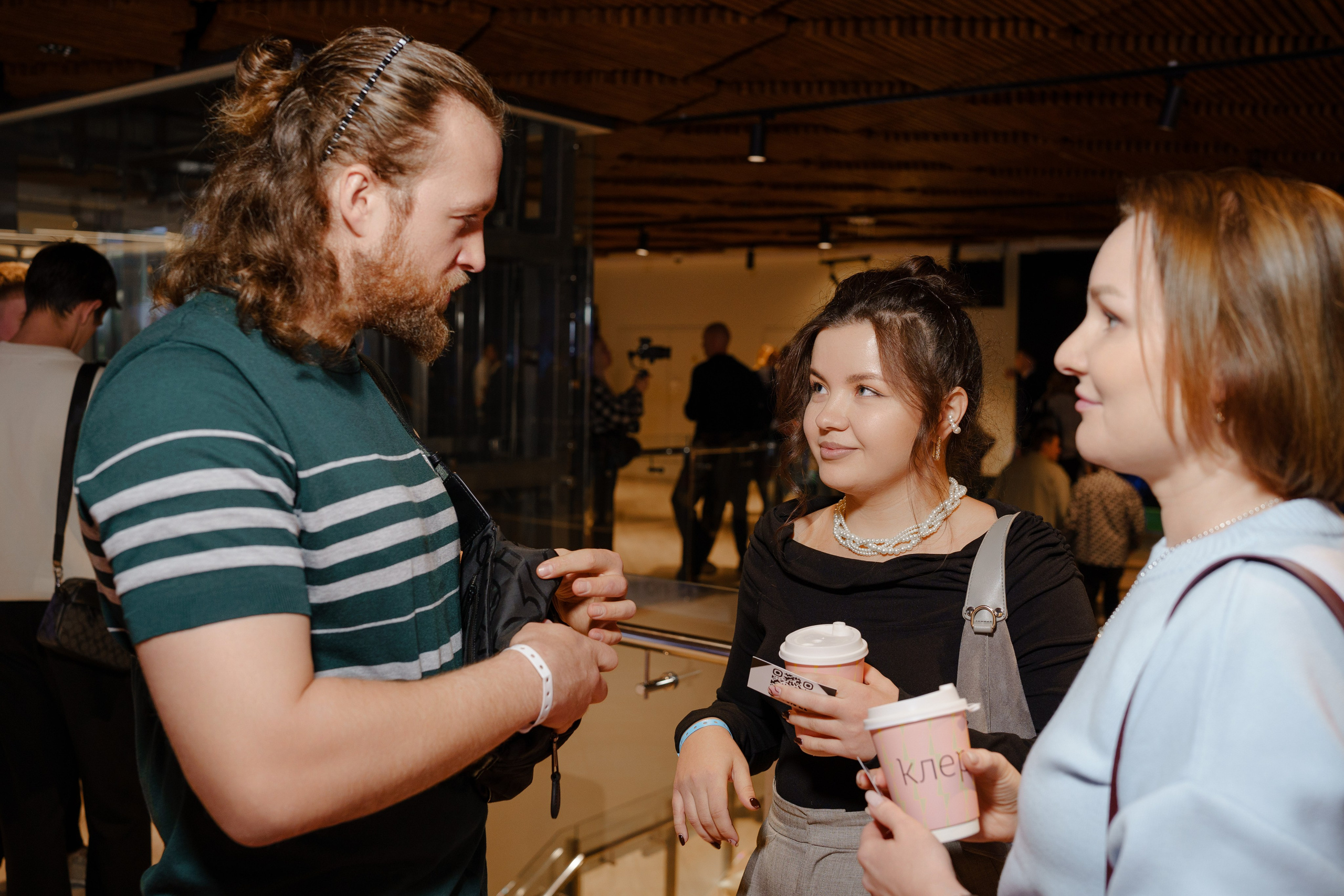Репортажный фотограф на конференцию в Москве. Репортажный фотограф в Москве Саша Дружинина