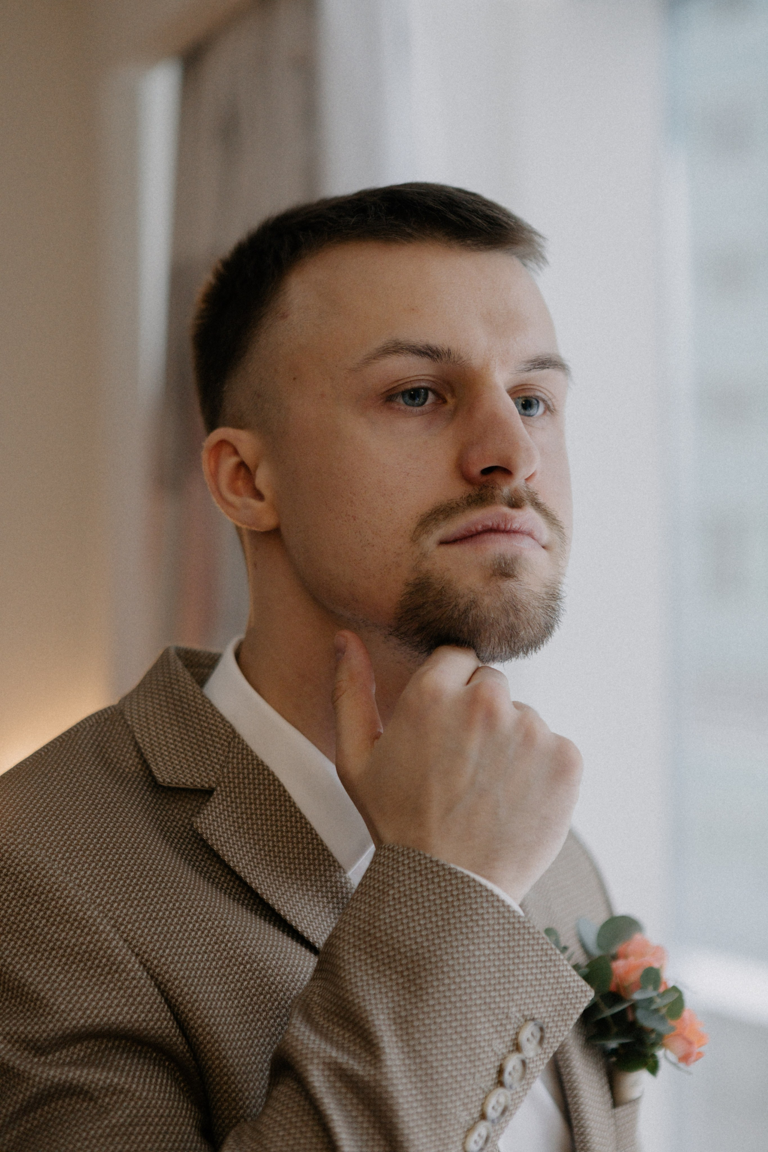 Ксюша и Илья. Утро в отеле роспись в Birds. Свадебный и портретный фотограф в Москве Анастасия Масюк