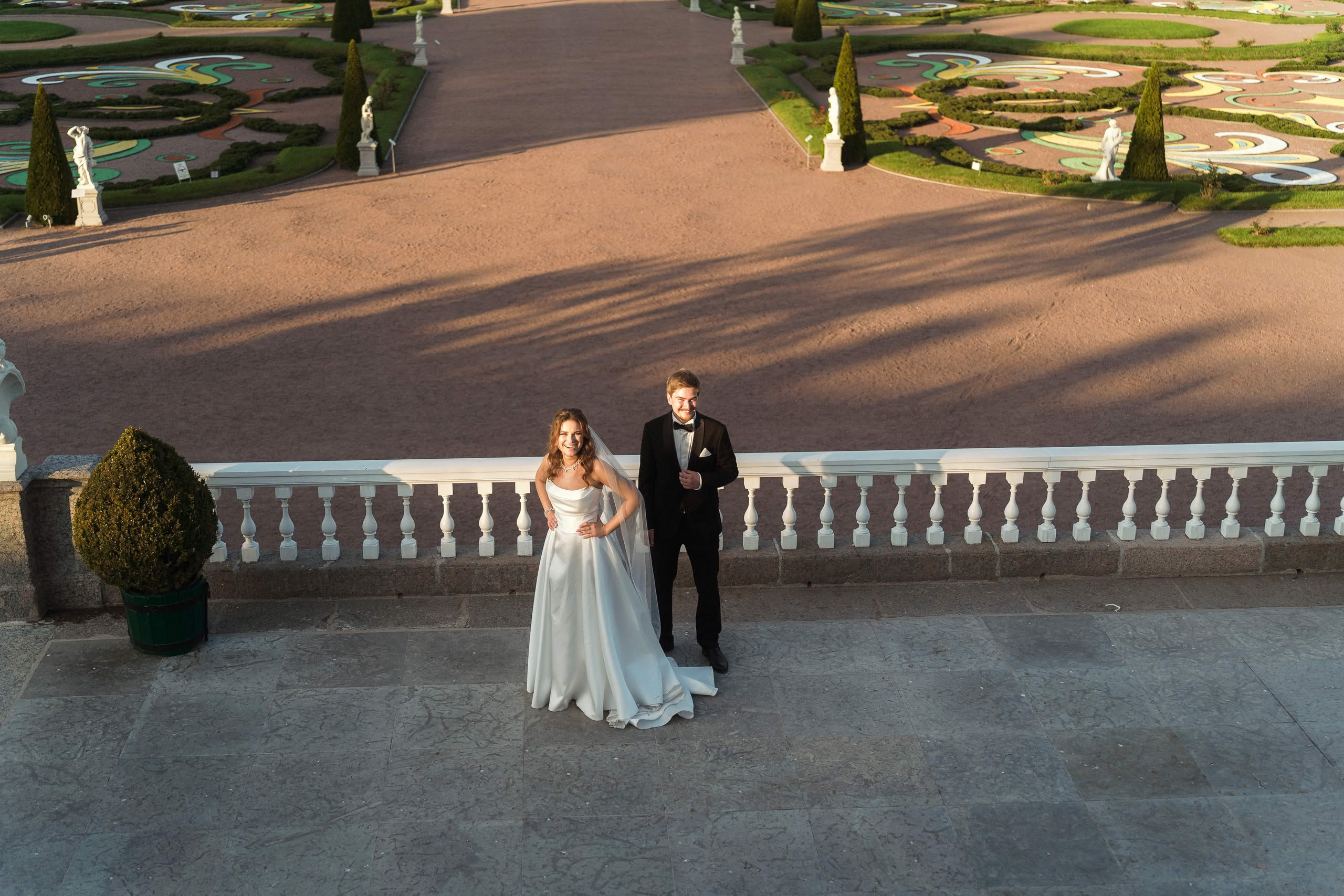 Свадебная прогулка в Ораниенбауме — Саша и Кристина. Свадебный фотограф Дмитрий Родионов — Санкт-Петербург и Ленинградская область