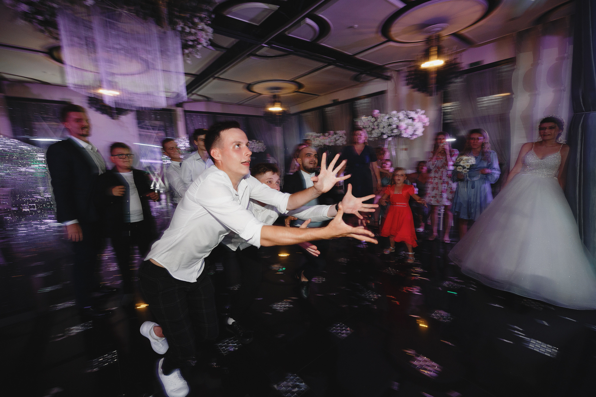 Павел Виктория (Mona). Свадебный фотограф и видеограф Дмитрий Горяченков