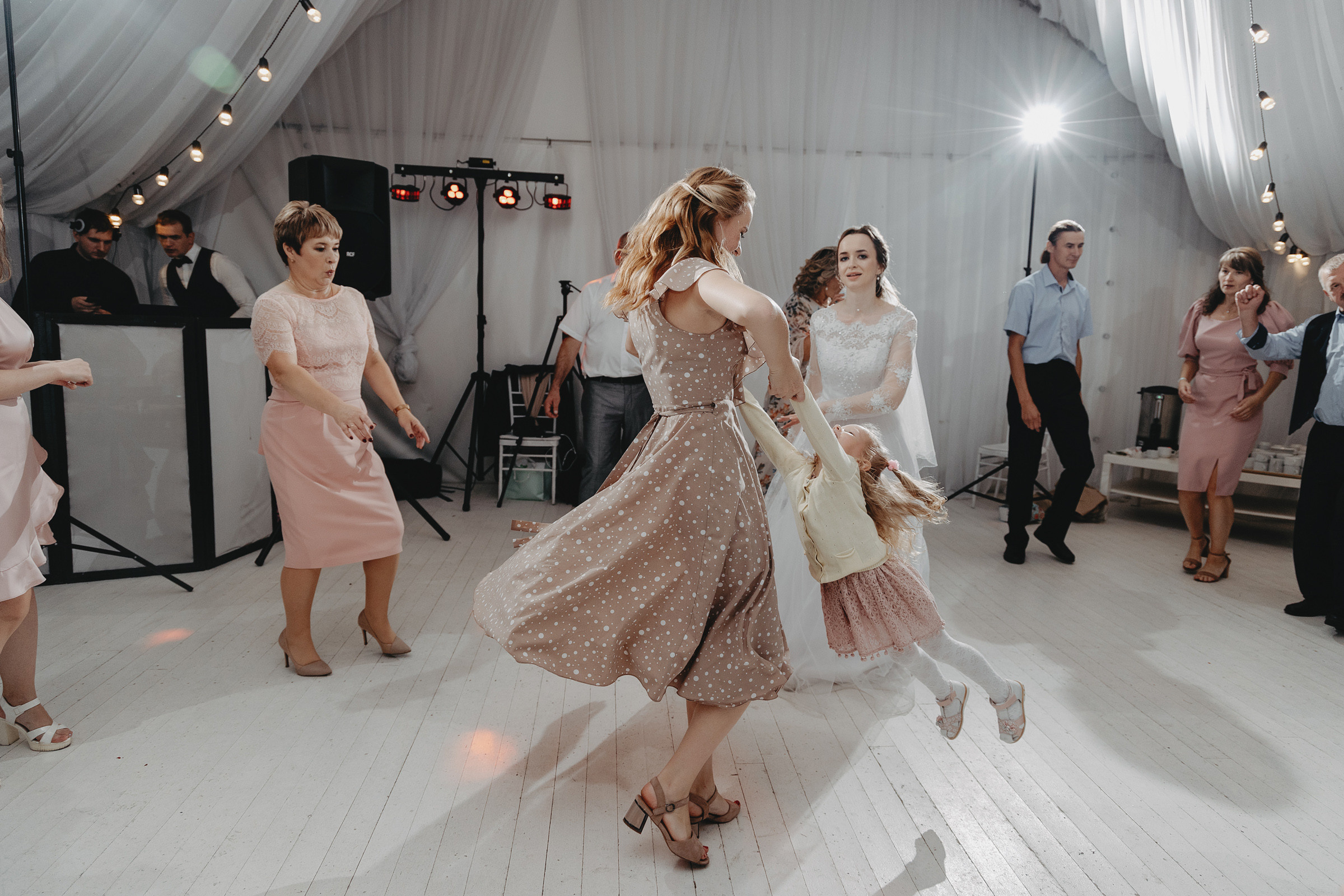 Рустам Жанна (Русь). Свадебный фотограф и видеограф Дмитрий Горяченков