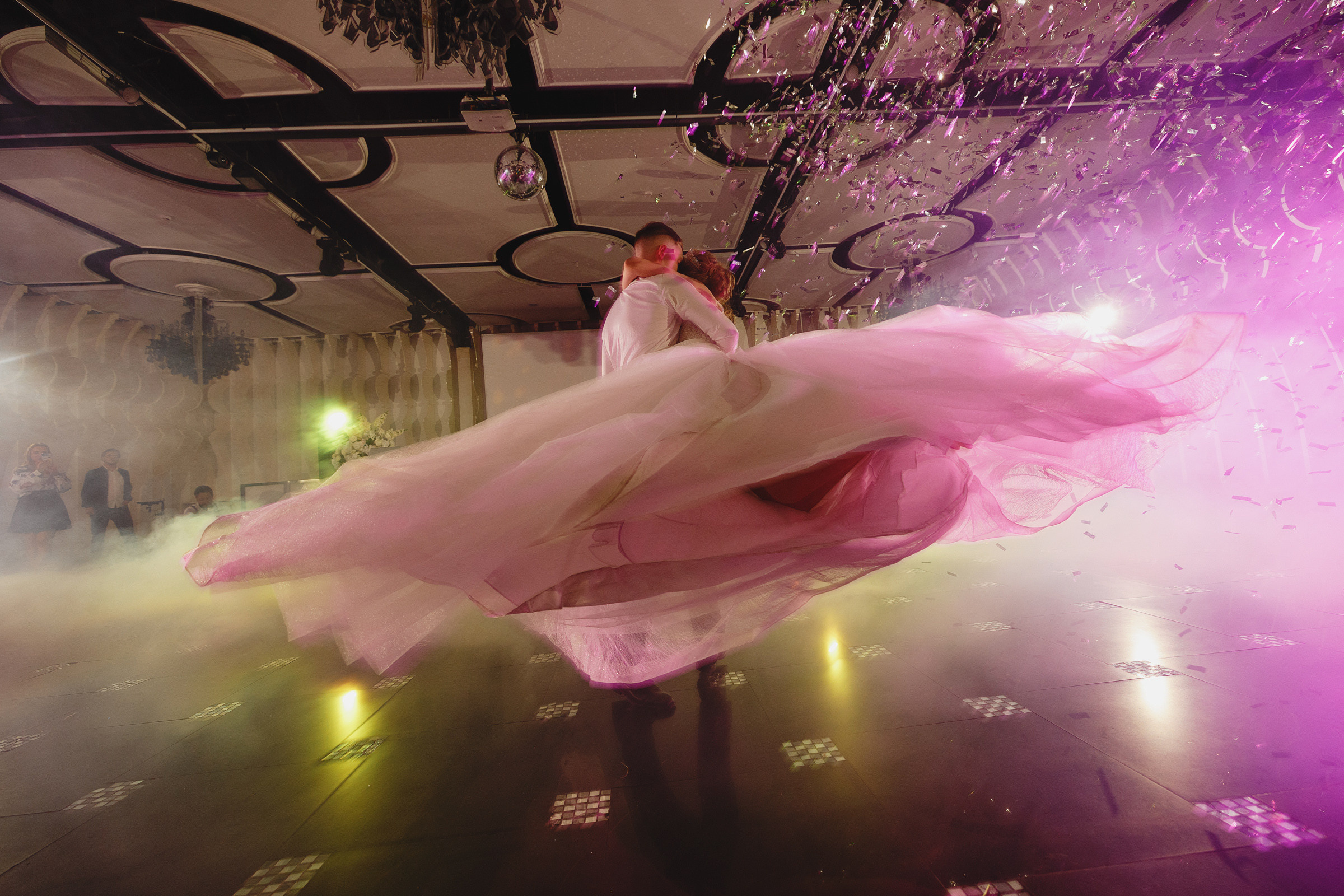 Павел Виктория (Mona). Свадебный фотограф и видеограф Дмитрий Горяченков