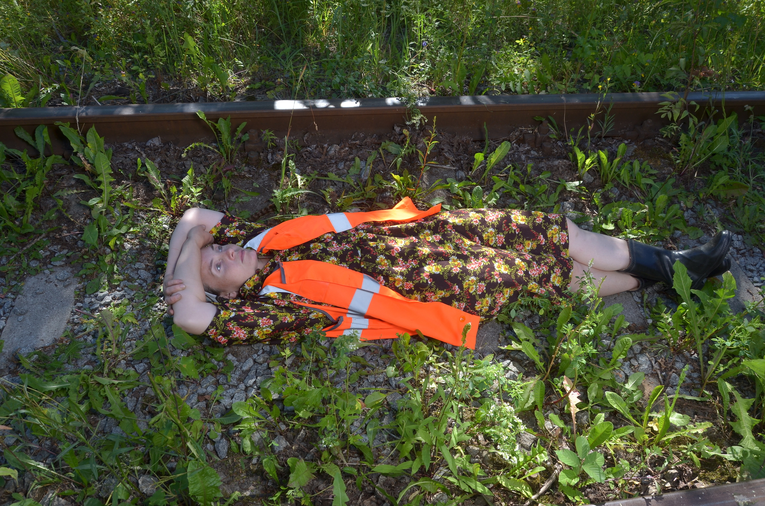 Там где раньше ходил паровоз, теперь выгуливают коз. Портретная, сюжетная фотография