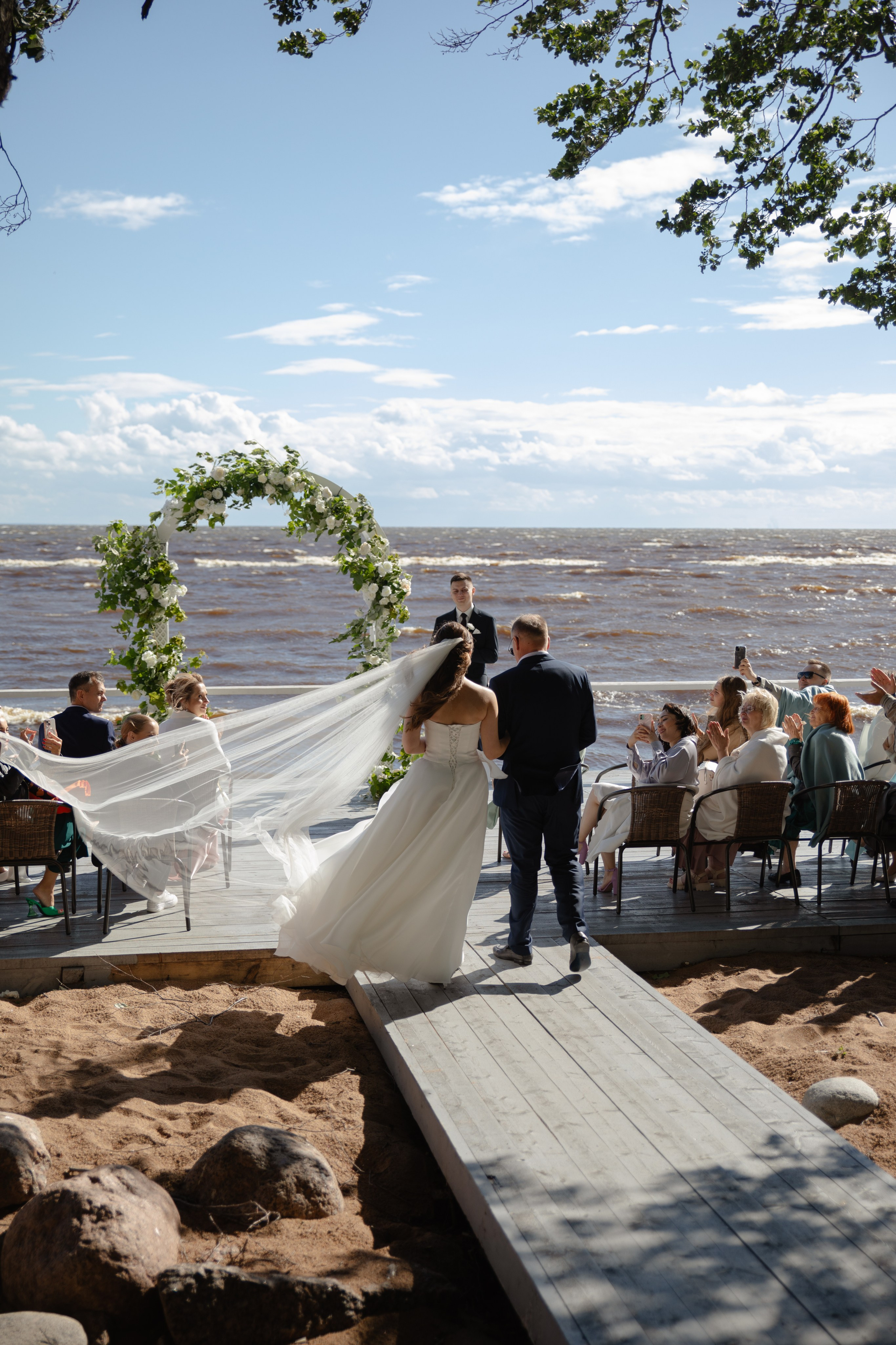 Виталий и Полина: свадьба загородом, где дождь не помеха. @dariazphoto свадебный фотограф