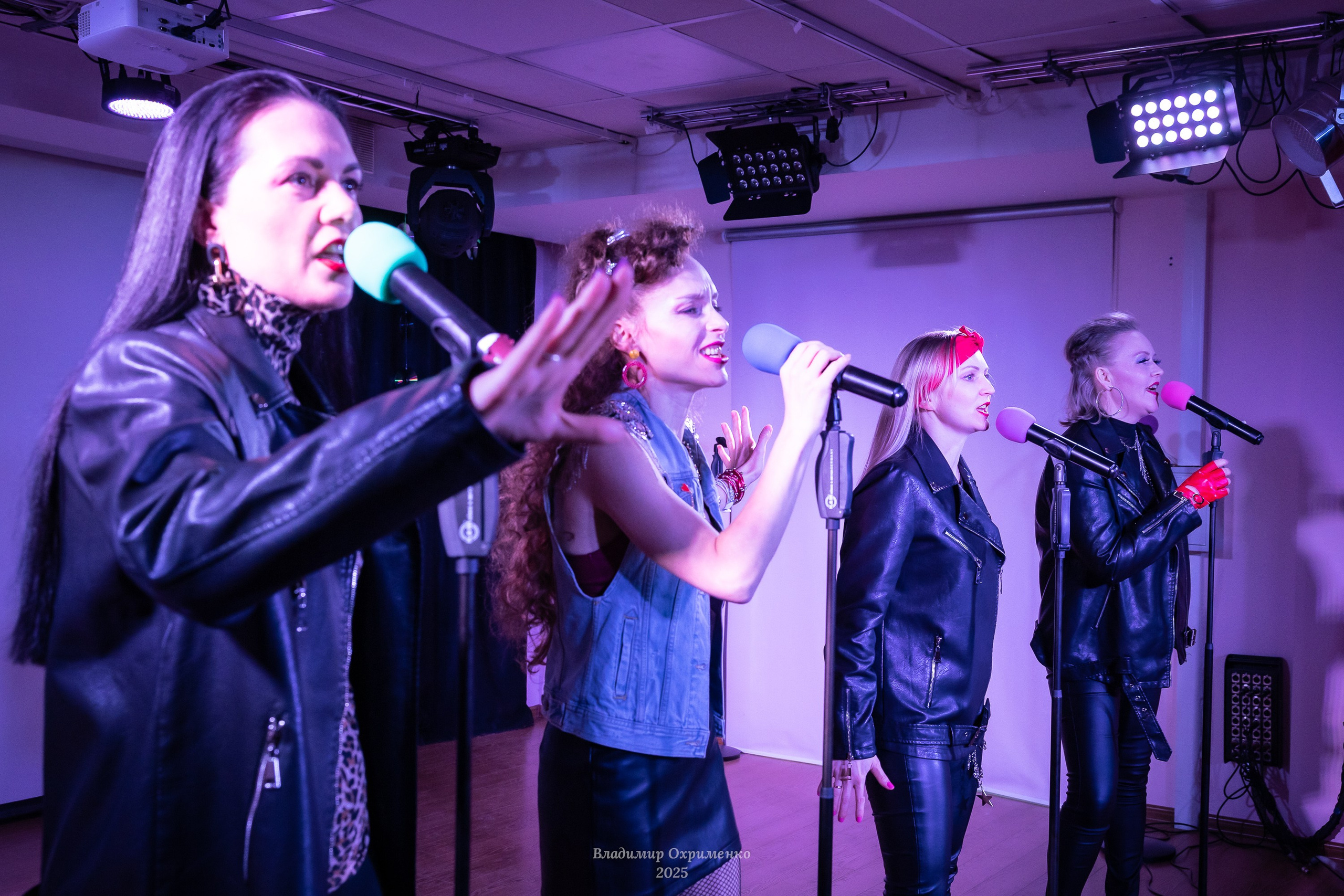 Концерт вокального коллектива Bella Mamma «Мы из 90-х». Фотограф Владимир Охрименко