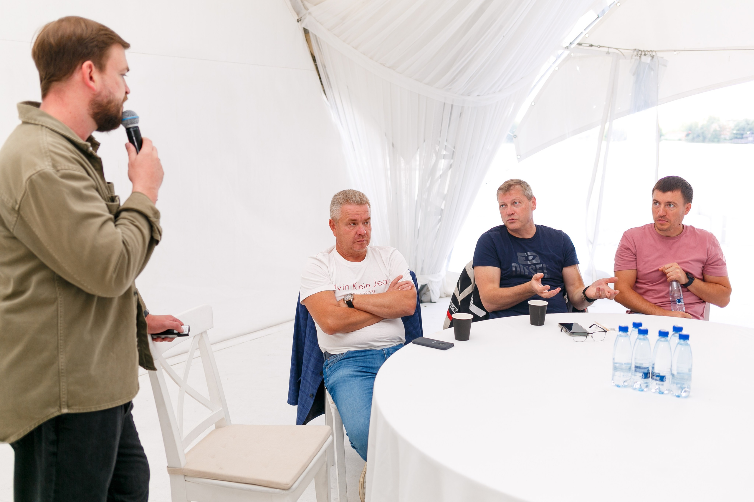 Выездной коучинг на берегу Строгинской поймы. Репортажный фотограф Борис Геер