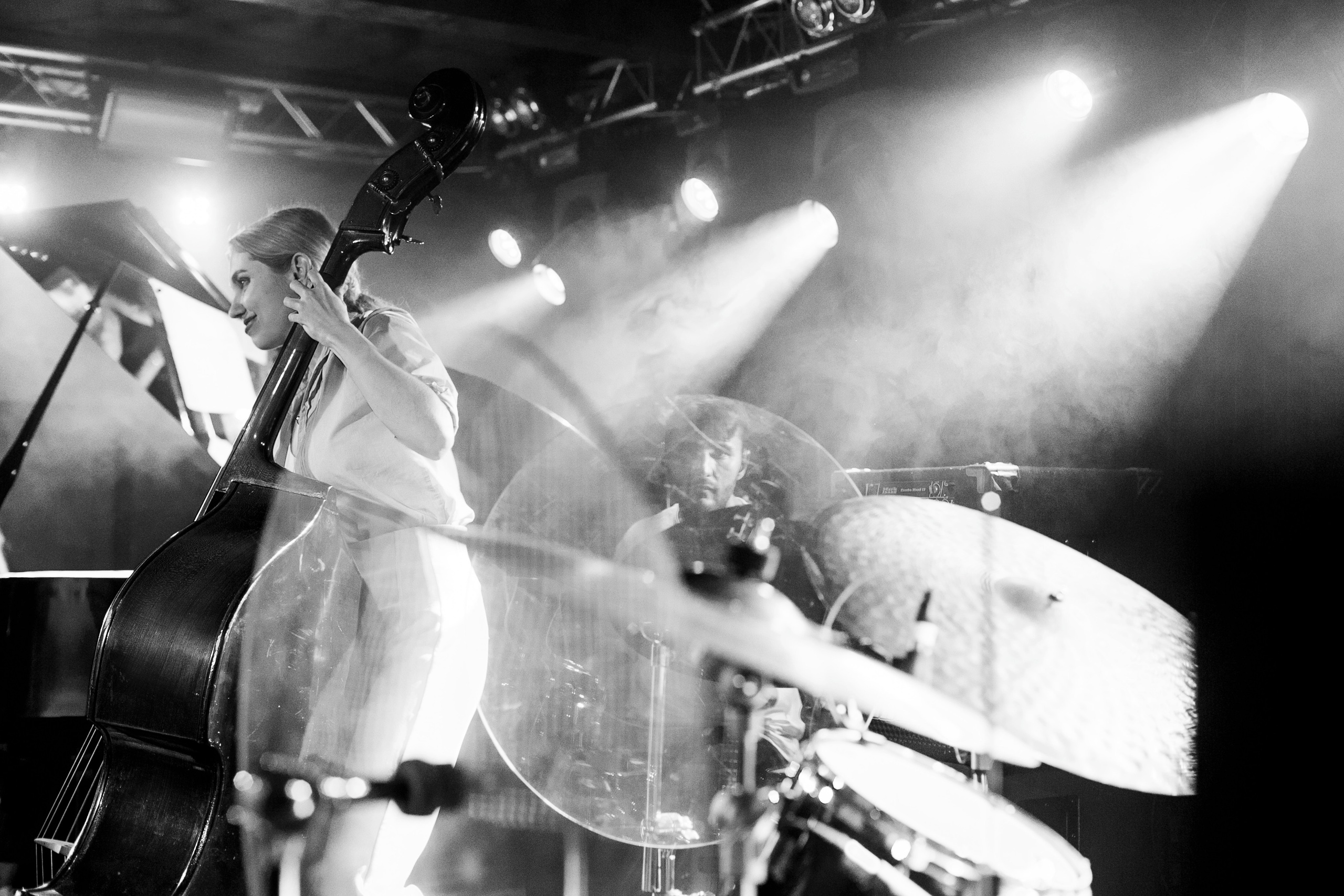 Фотосъемка концерта Дарьи Шорр в клубе Алексея Козлова. Репортажный фотограф Борис Геер