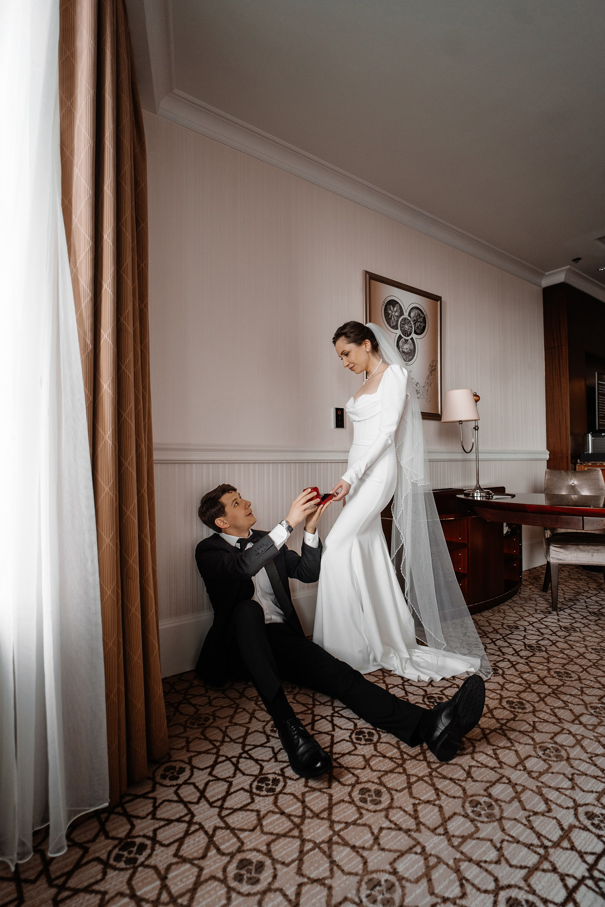 Фотосессия свадьбы в Lotte Plaza. Свадебный и семейный фотограф в Москве Светлана Зоткина