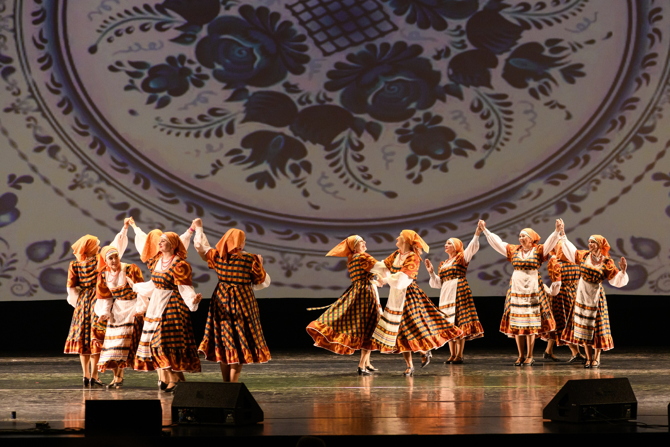 23 апреля, часть 2, БКЗ Октябрьский, г. Санкт-Петербург. Золотое яблочко