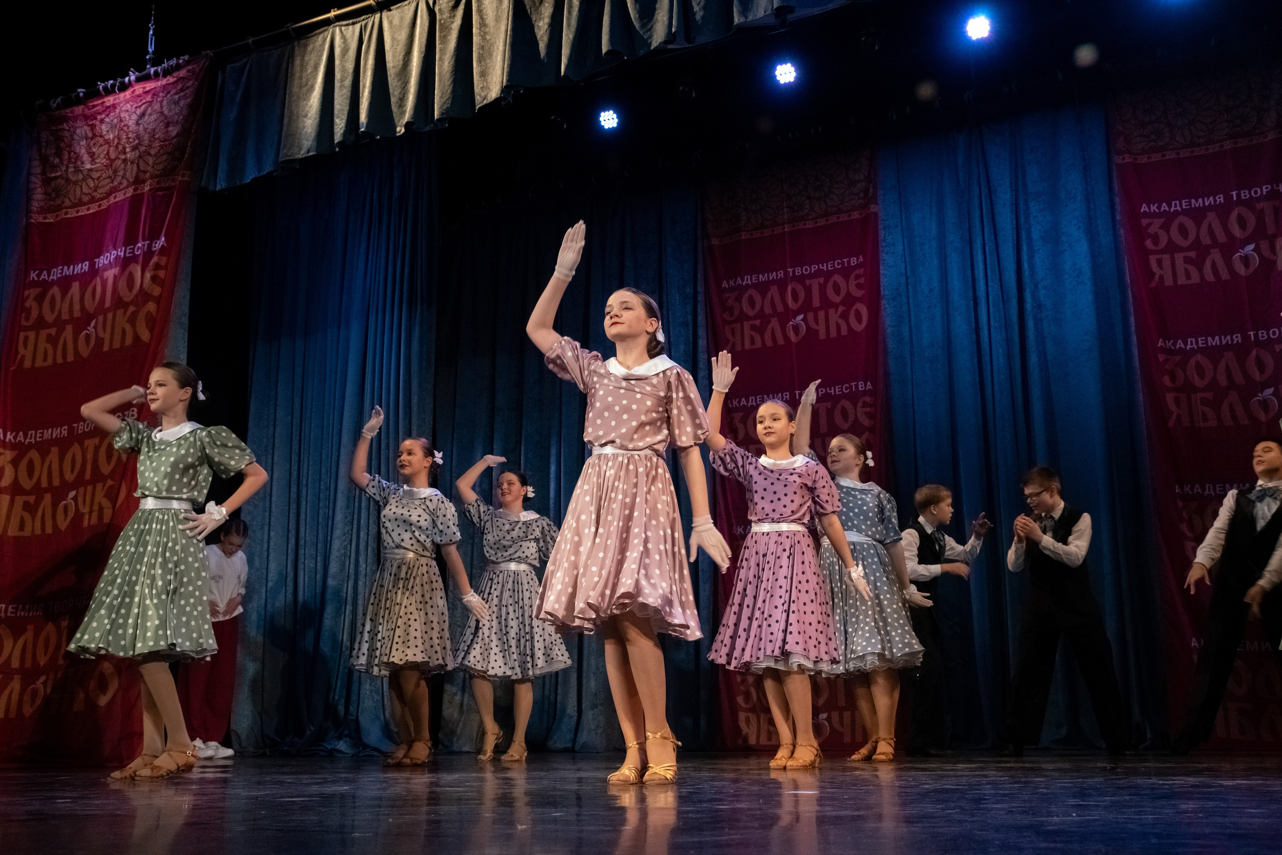 7 декабря, г. Выборг. Золотое яблочко