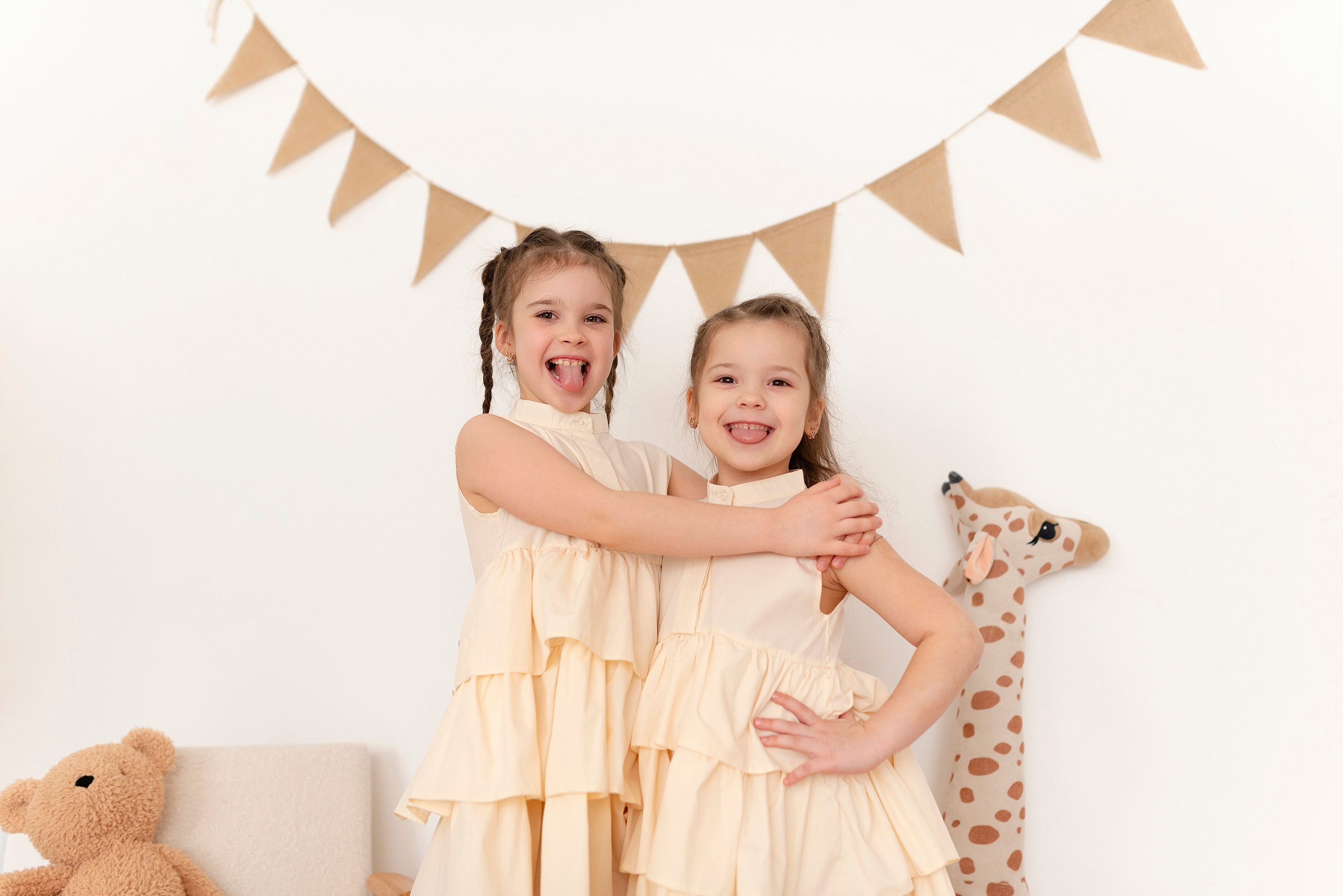 Света и Ира. Детский и семейный фотограф в Сургуте и Нефтеюганске Анна Старцева