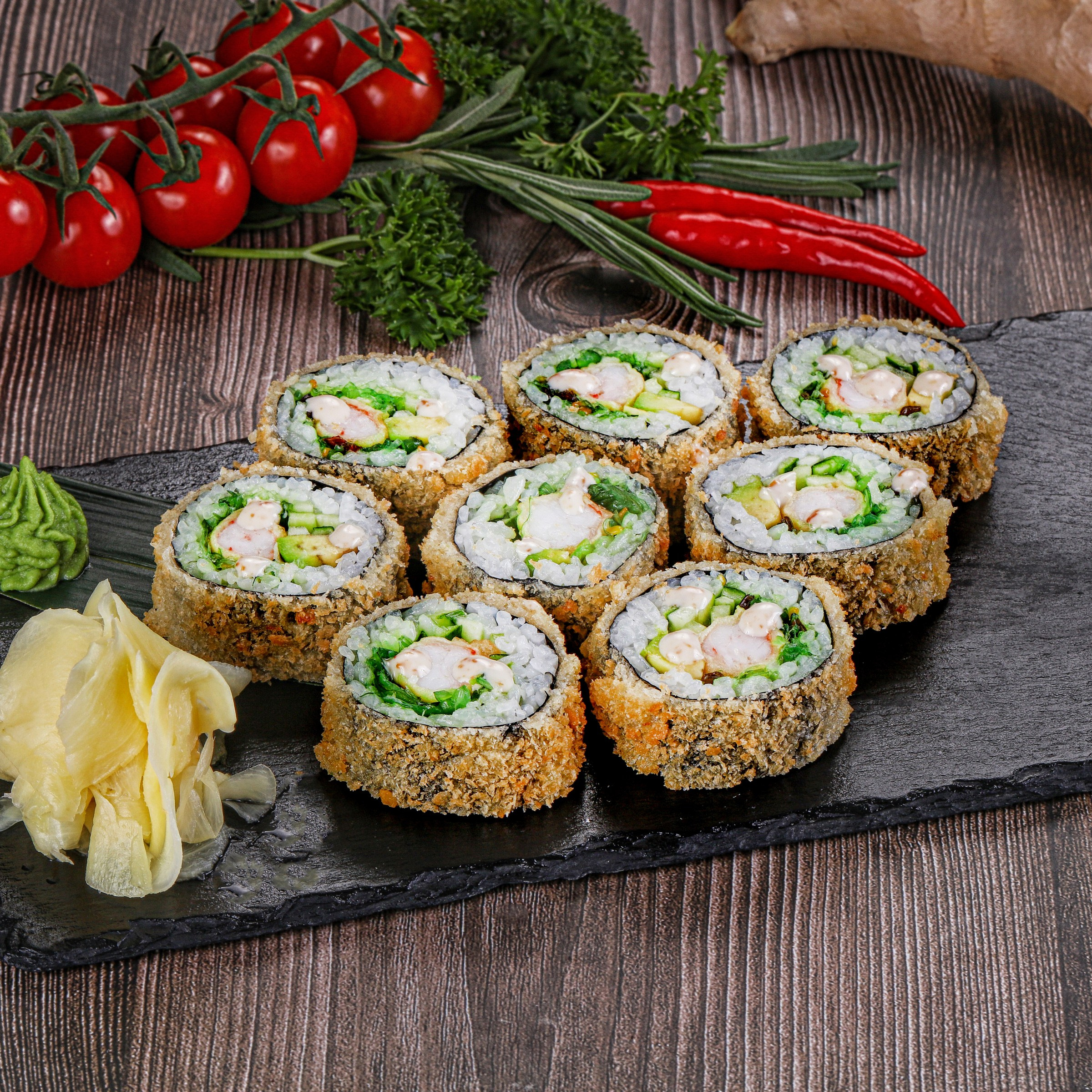 Фотосъемка суши и роллов. Заказ по тел.: +7 (906) 006-90-22. Фуд-фотограф Андрей Старостин — съемка еды в Москве. 9000 руб. в час