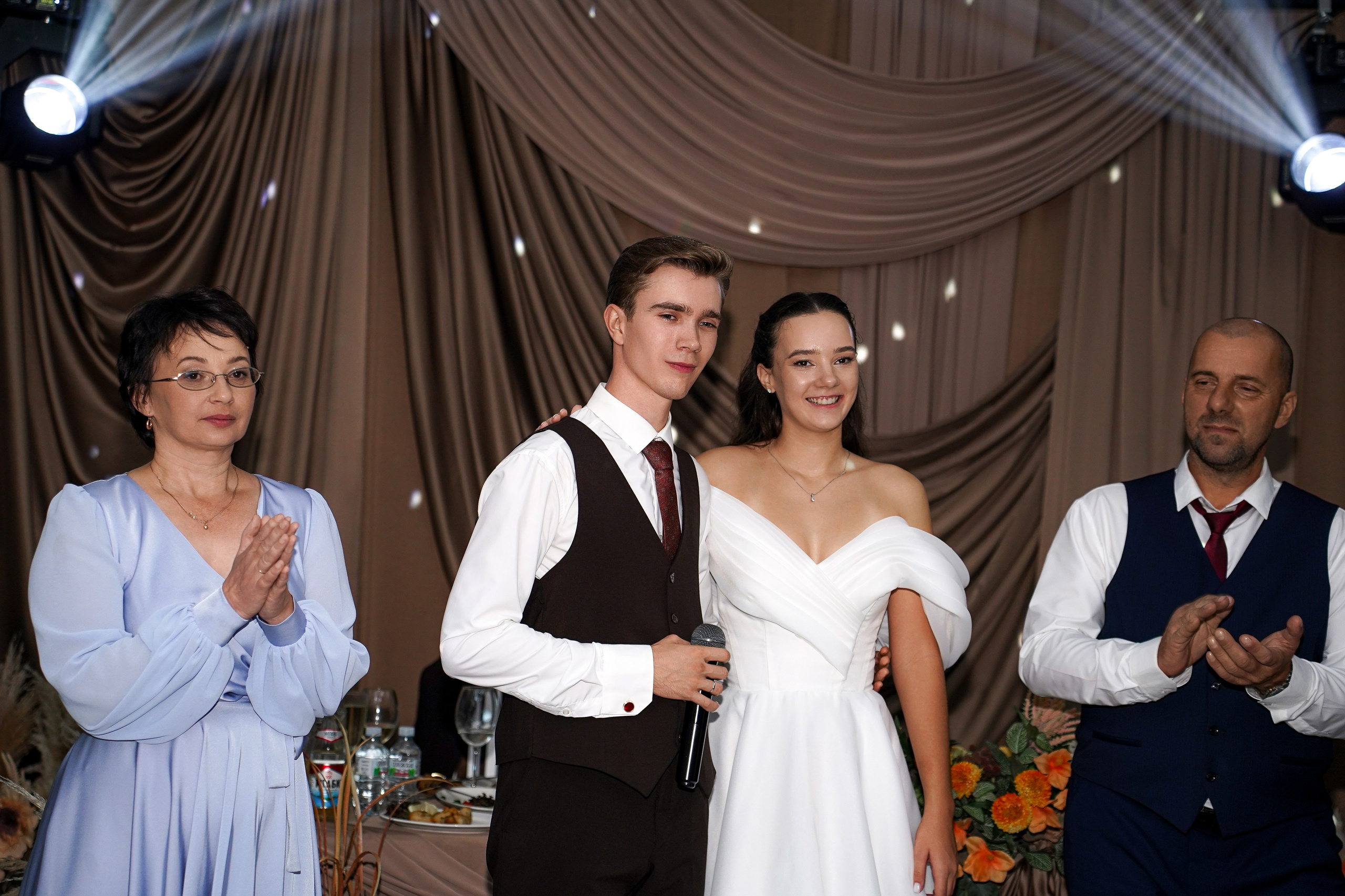 Свадебный банкет в беседке. Свадебный фотограф в Ростове-на-Дону. Таинство Крещения и Венчания, семейные фотосессии. Алёна Чёботова