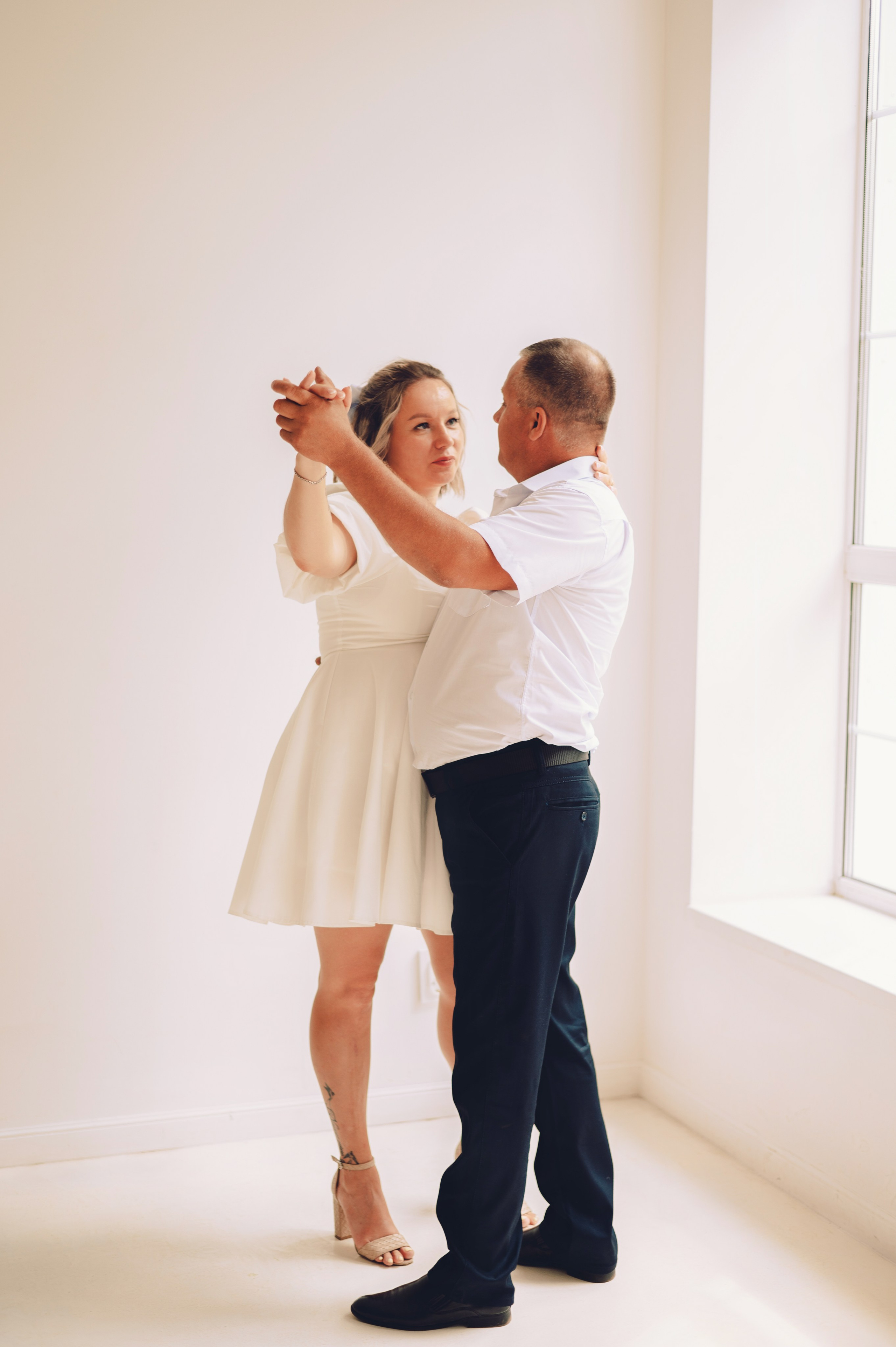 Свадебная фотосессия в студии. Фотограф в Кирове Инна Софронова