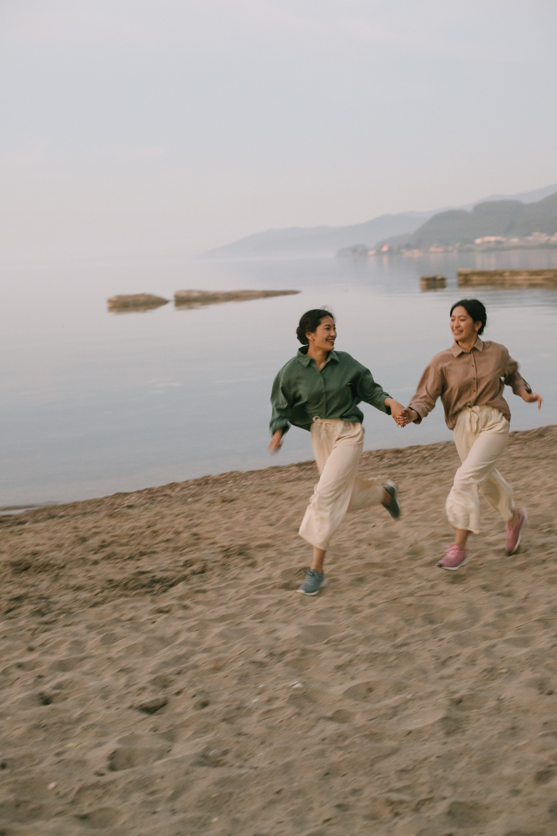 Семейная прогулка на берегу Байкала. Фотограф Наталья Кургина Слюдянка Иркутск