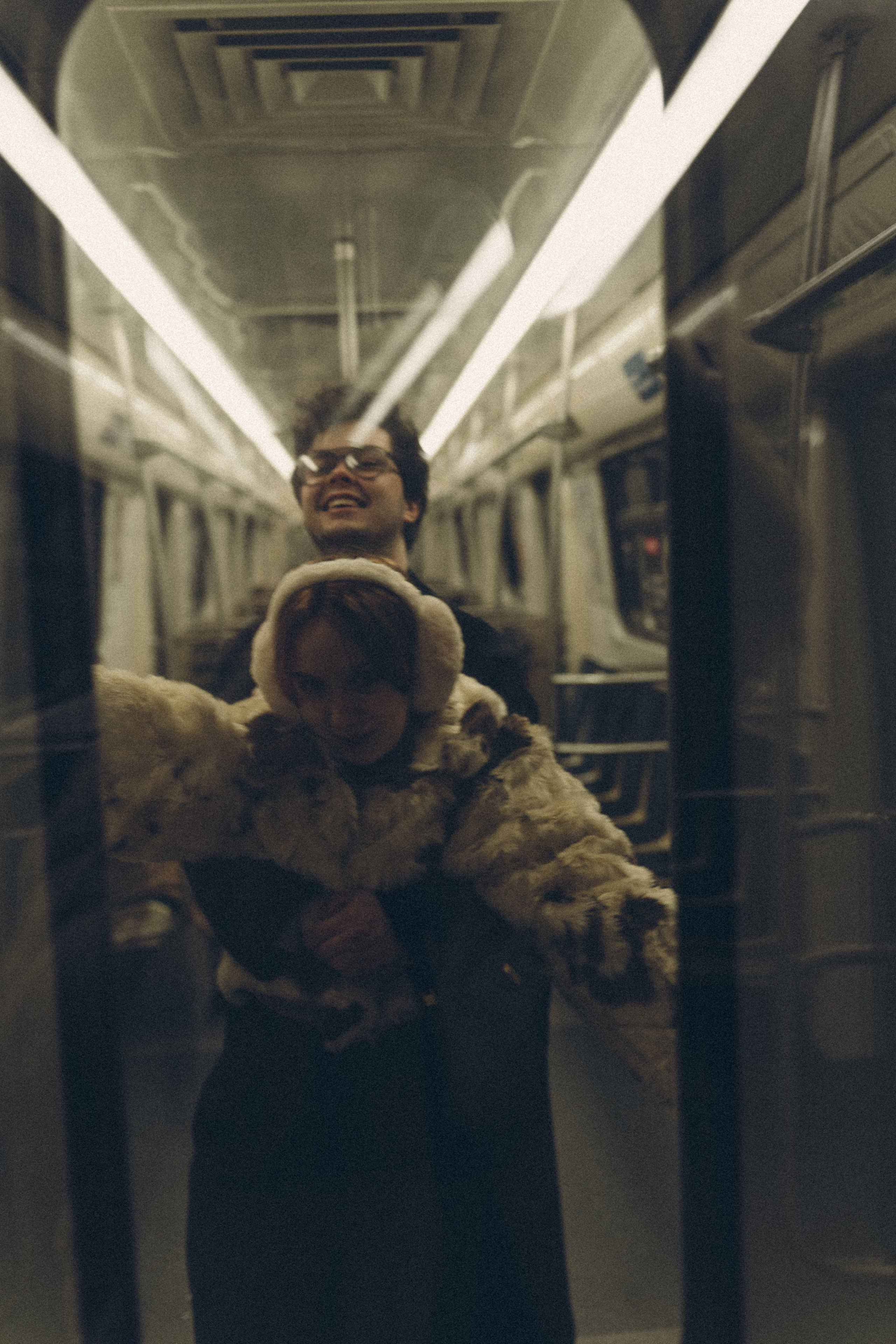 НОВОГОДНЯЯ ФОТОСЕСИИЯ ПАРЫ В МЕТРО ЛЮБОВЬ. Профессиональный фотограф, Санкт-Петербург — Виктория Богомолова