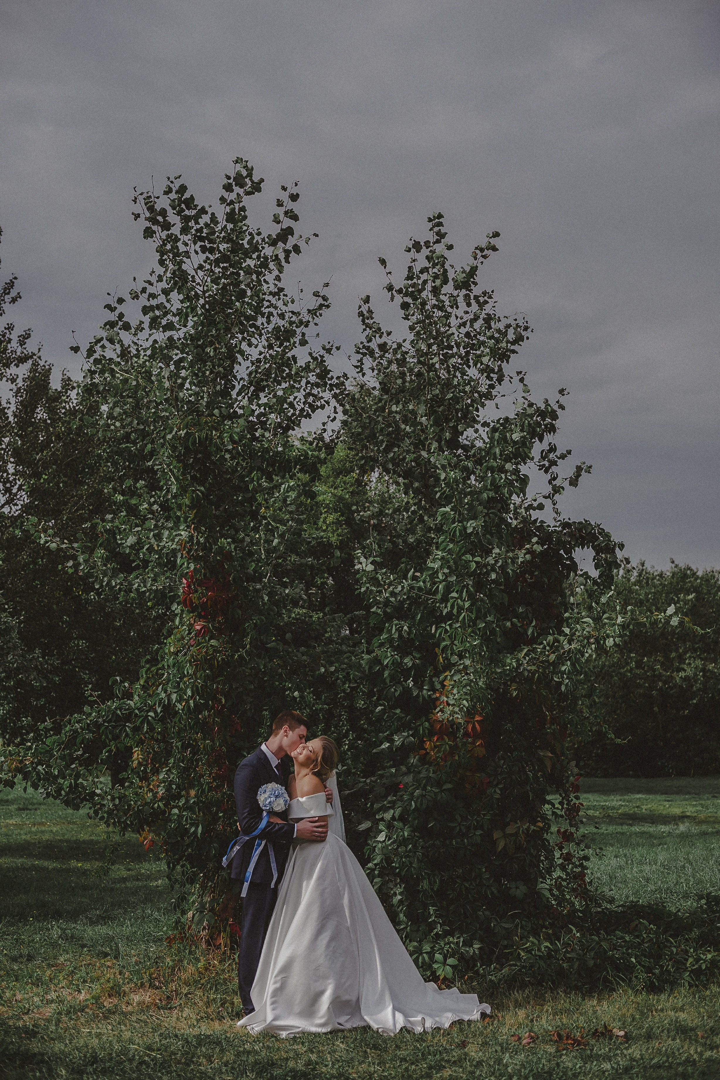 Love.txt: В плену прикосновений. Свадебный и семейный фотограф в Москве Сажина Кристина КиМ. Свадебный оператор в Москве Сажин Максим