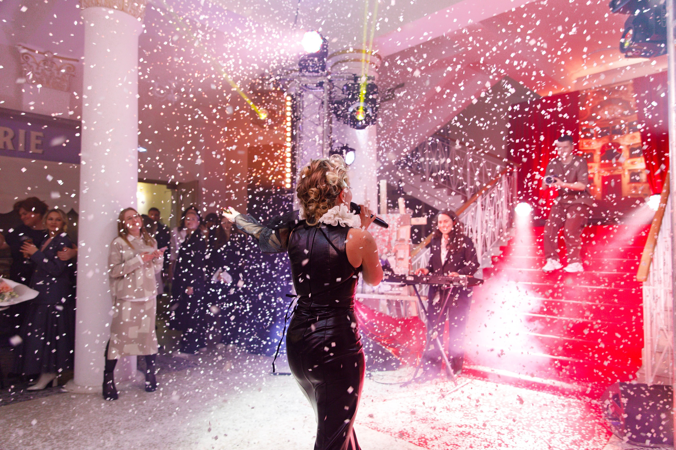 Награждение победителя конкурса «Учитель Года» г. Горнозаводск. Фотограф Дмитрий Молчанов | Фотограф Пермь | Фотограф