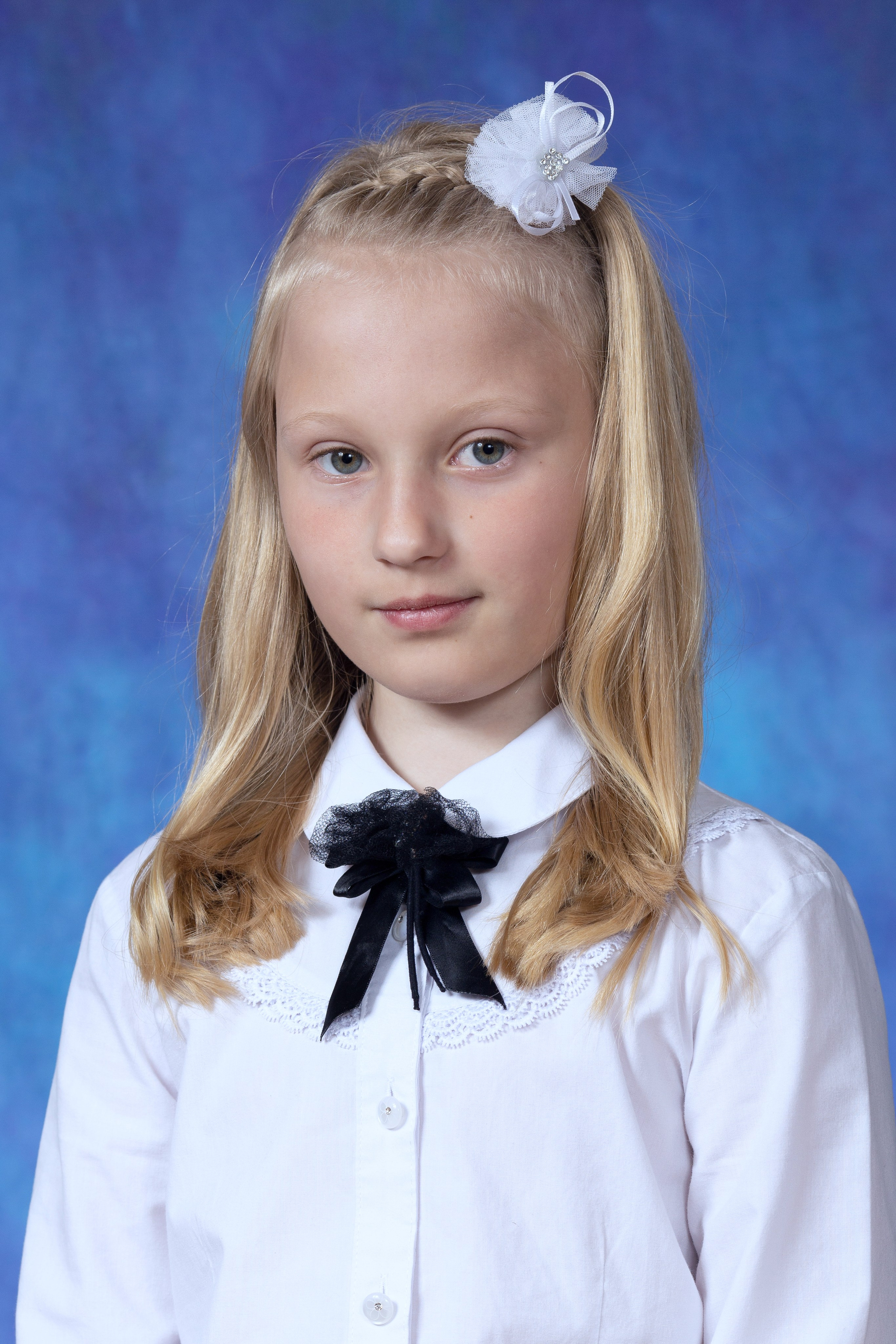 4 класс. Портреты. Школьные выпускные альбомы в Москве Марина Николаева