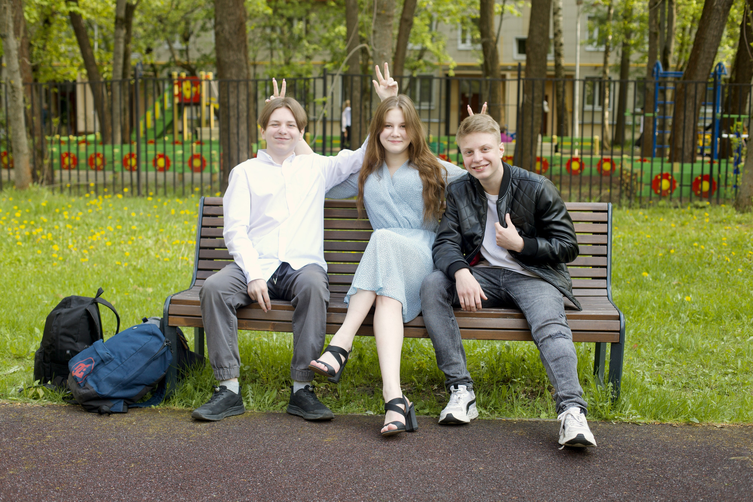 Групповые фото 9 и 11 класс