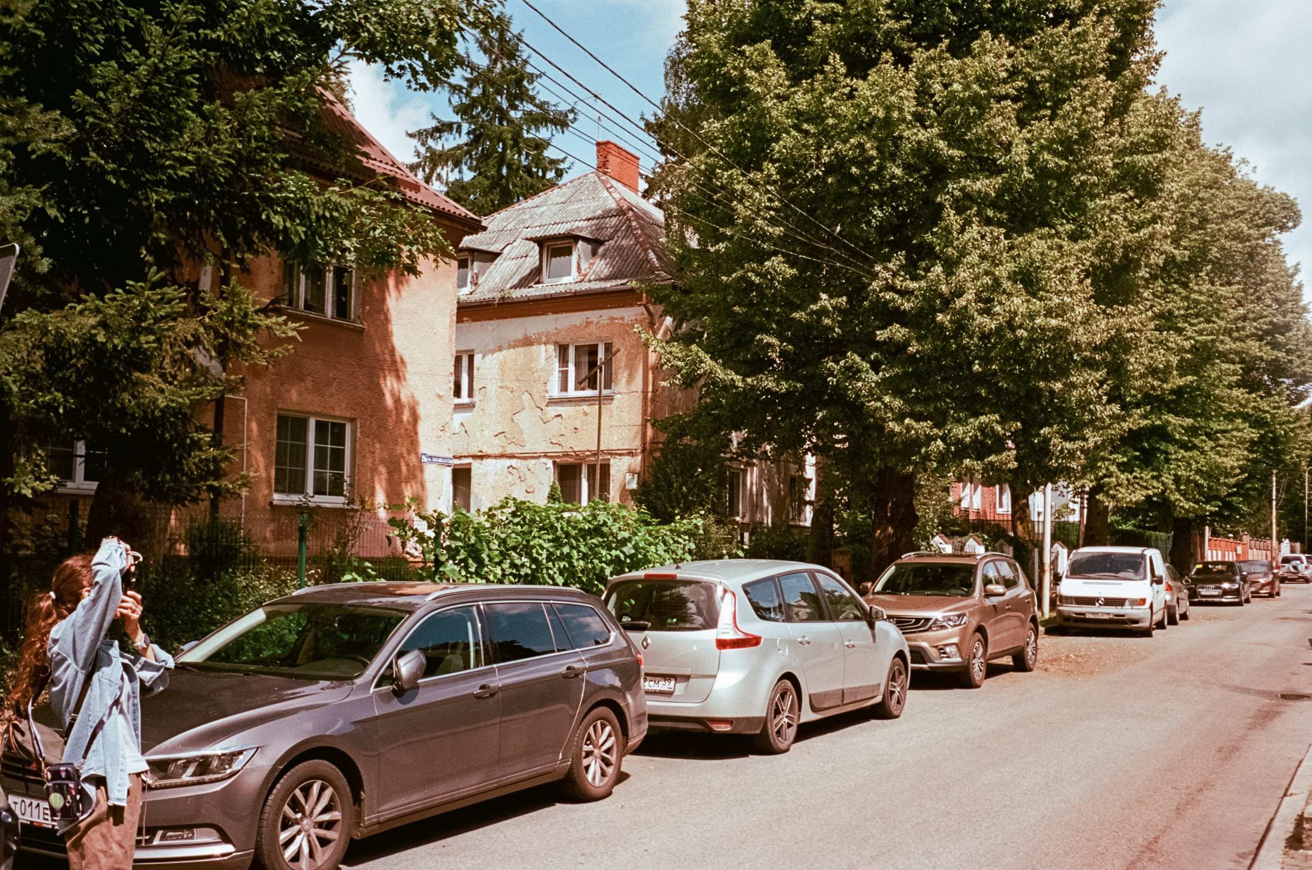 Калининград в солнечный день 7 июля 2024 года / Aerocolor IV / Minox 35GT (2)