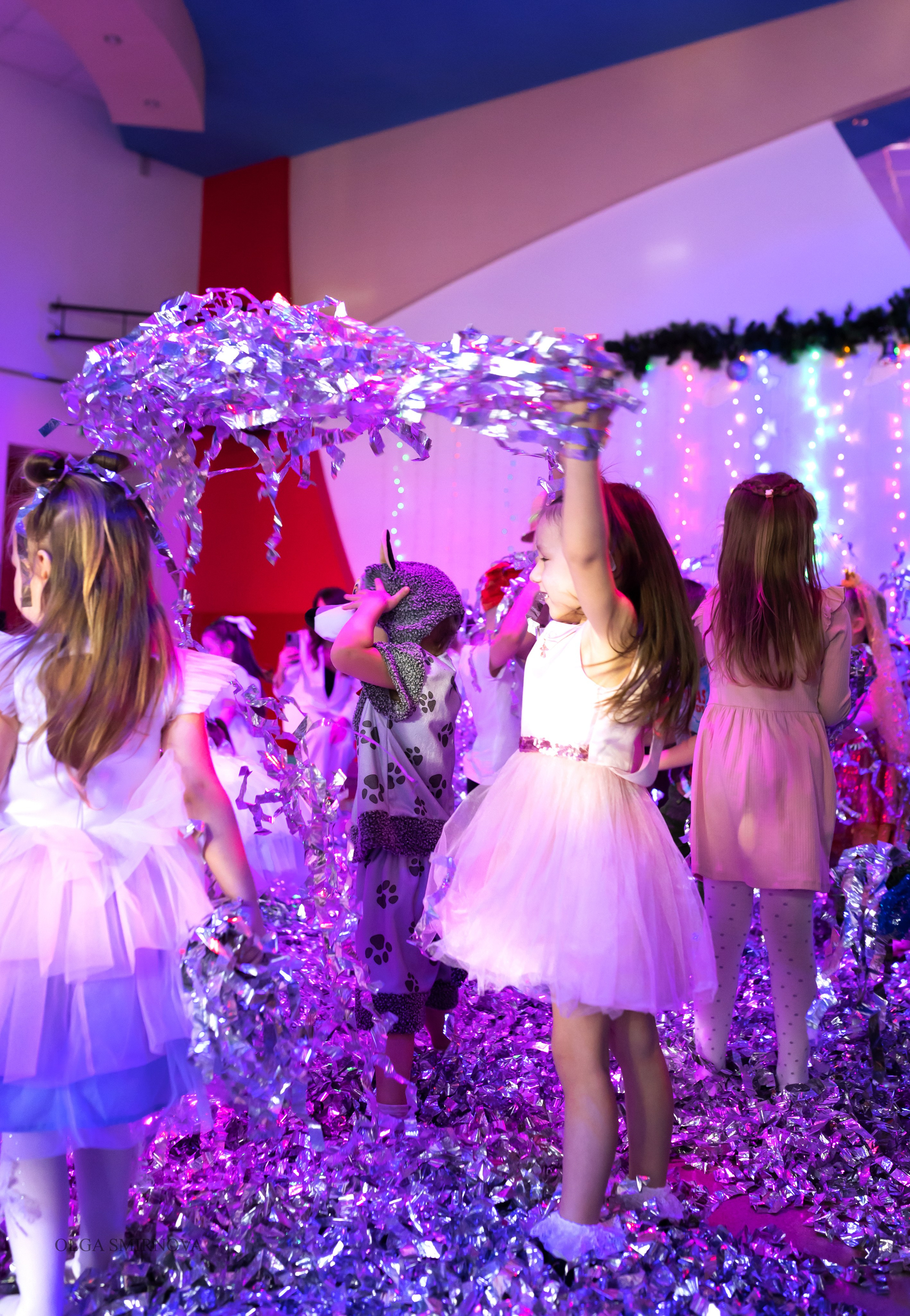 Утренник в ДОФ 04.01.25. Ольга Смирнова юрист, фотограф