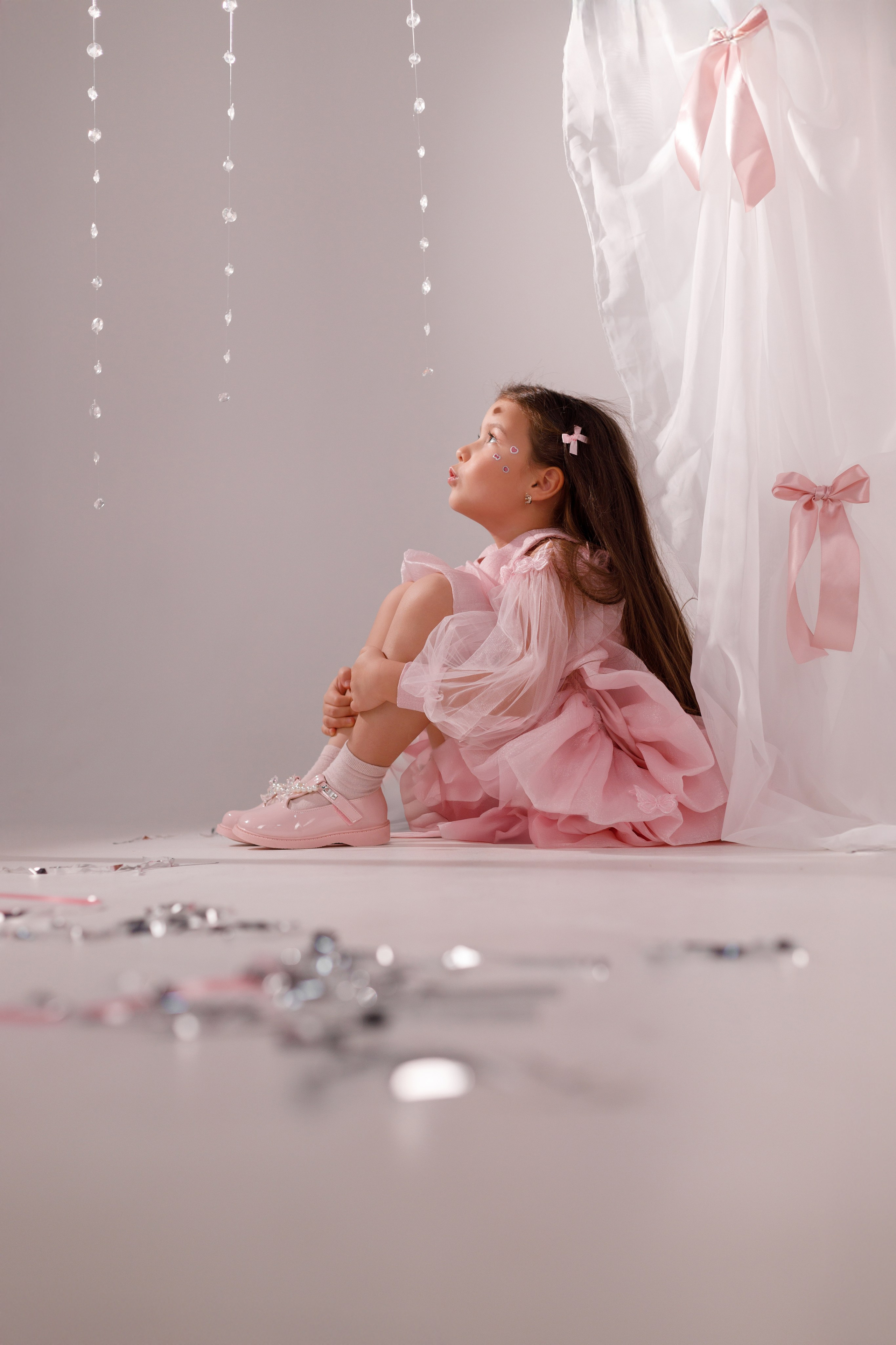 Фотосессия на день рождения девочки в Сочи. Детский студийный фотограф Сочи