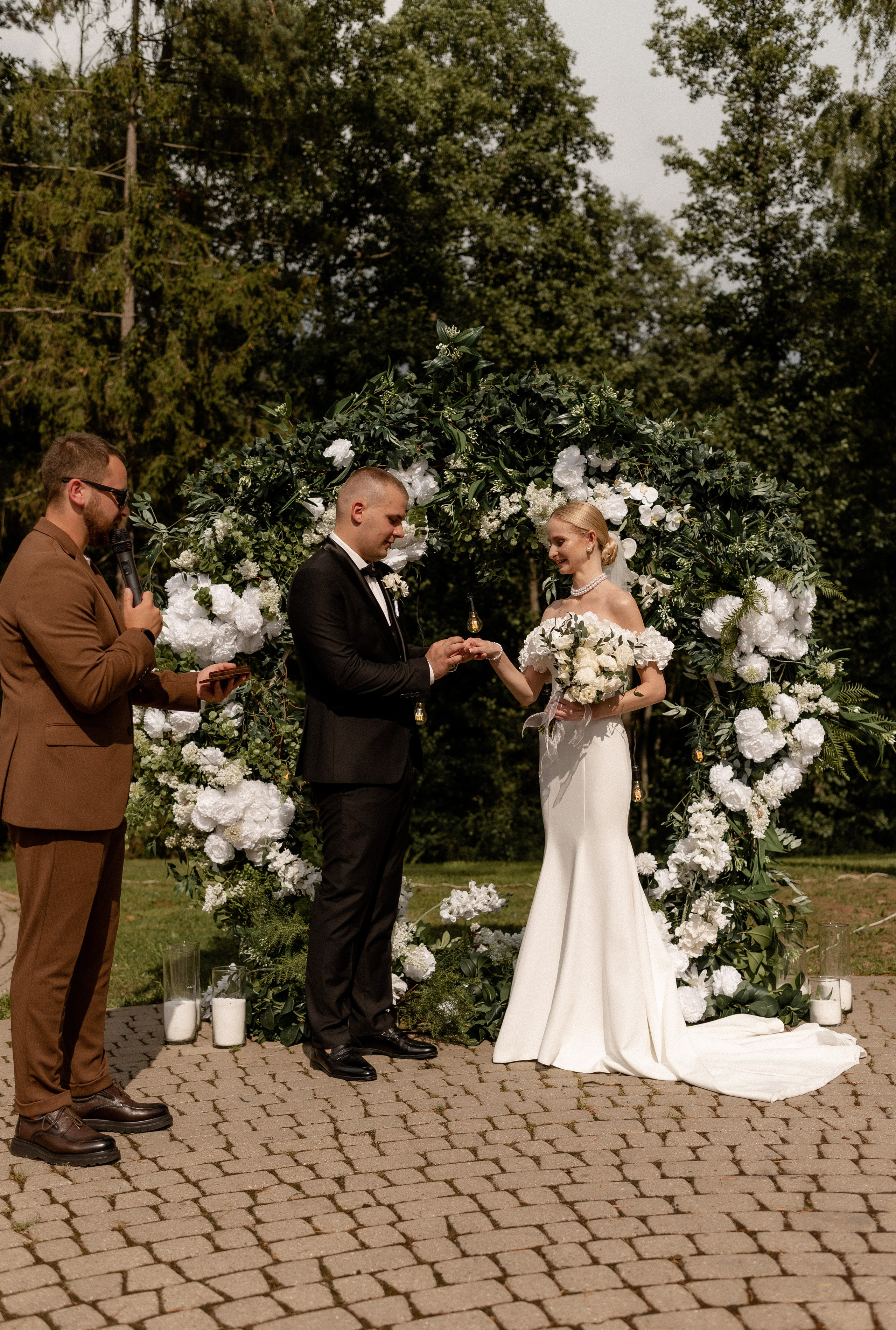 Свадебный день Александры и Дмитрия. Семейный и свадебный фотограф Анастасия Вуколова