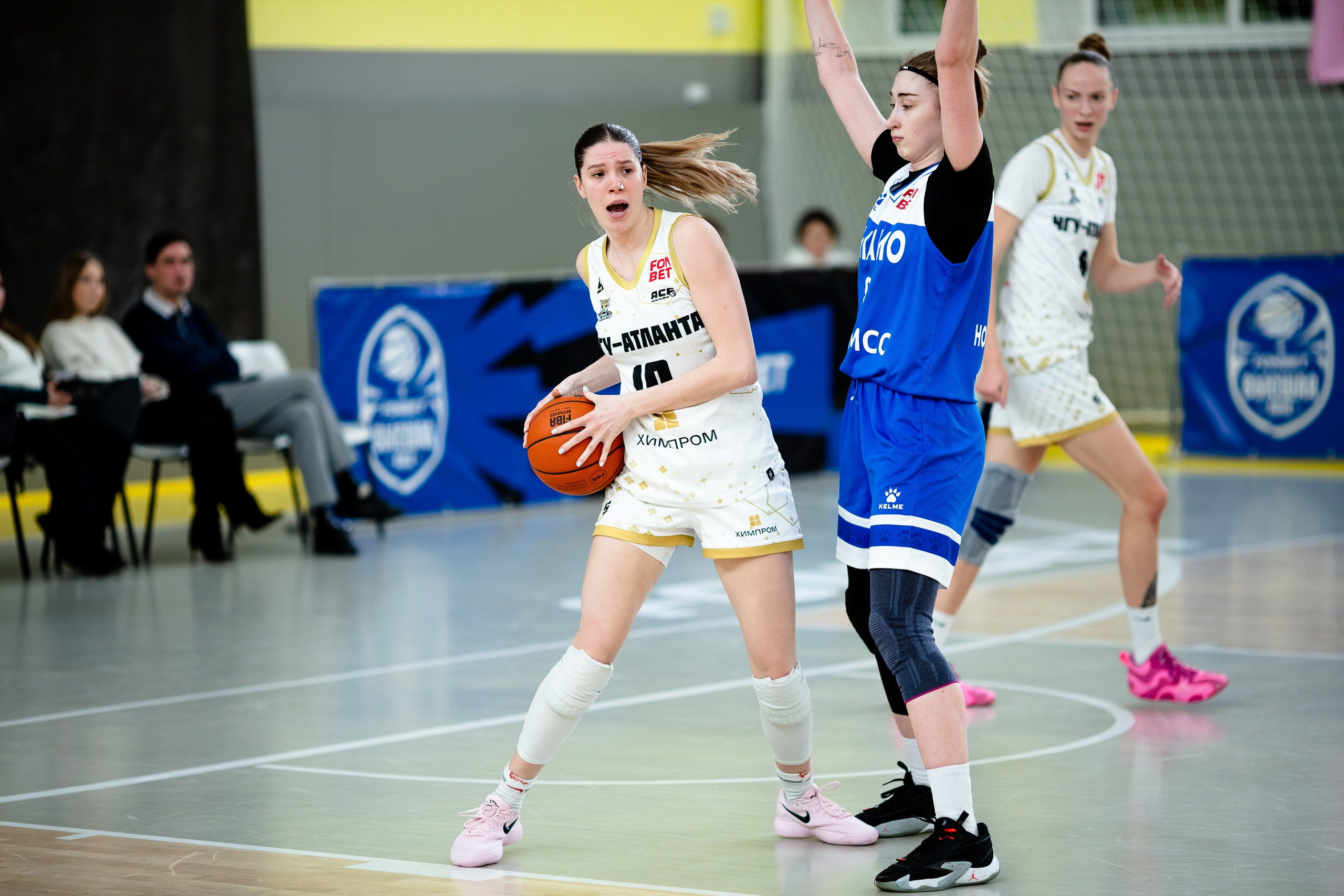 ЧГУ-Атланта — Динамо / 1 игра. Фотография