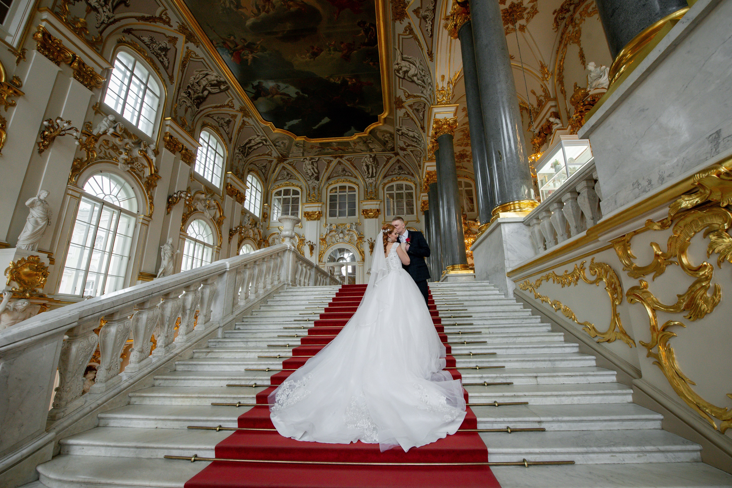 Екатерина и Алексей (свадебная фотосессия в Эрмитаже и Первом Дворце Бракосочетания на Английской набережной 28). Портретный, семейный и свадебный фотограф в Санкт-Петербурге и в Пушкине Ширяев Денис