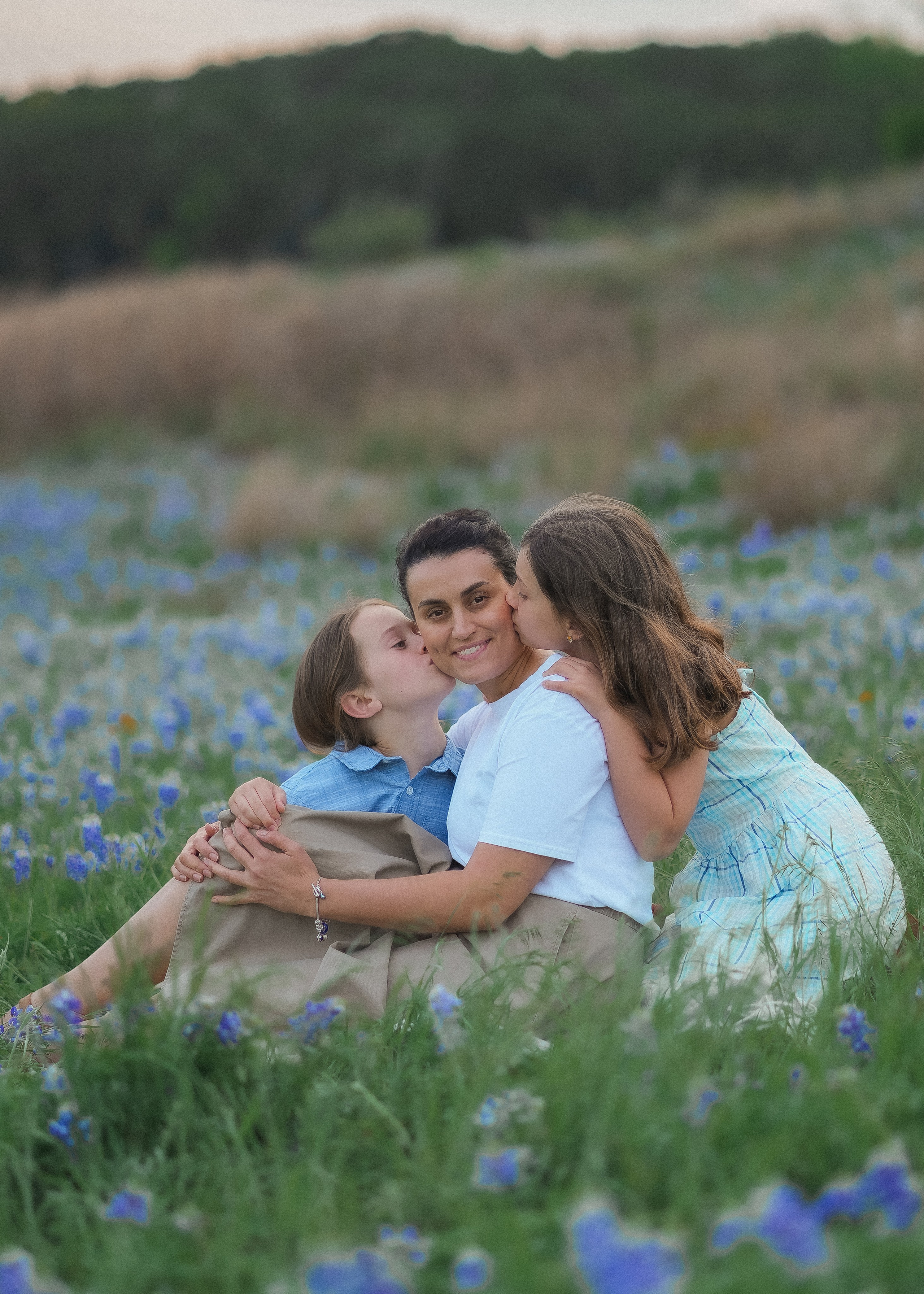 Bluebonnet photo sessions | Stunning Texas wildflower portraits | Anny Smirnova